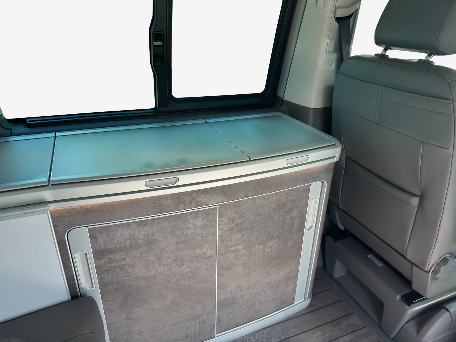 VW T6.1 California 2.0 Bi-TDI Ocean Liberty 4Motion DSG-image-14