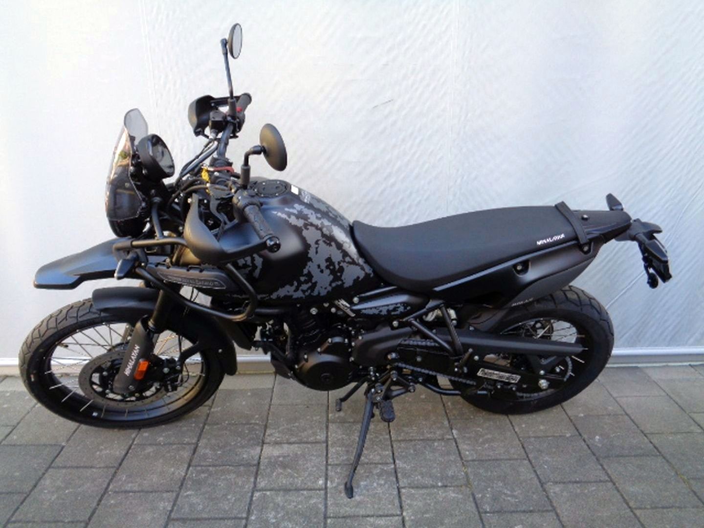 ROYAL ENFIELD HIMALAYAN 452