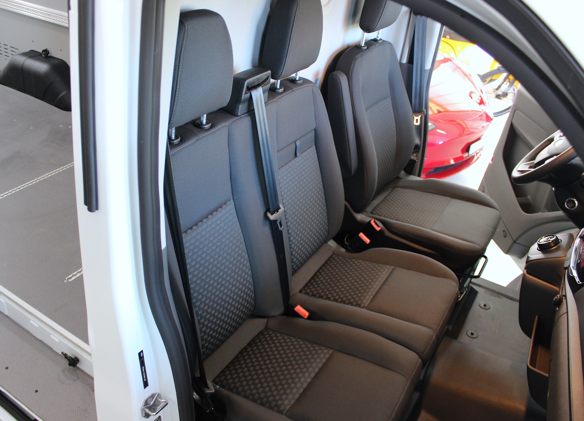 FORD E-Transit Van 350 L2 H2 Trend RWD 68kWh 💥 TOP Ausstattung 💥 Lieferung möglich-image-23