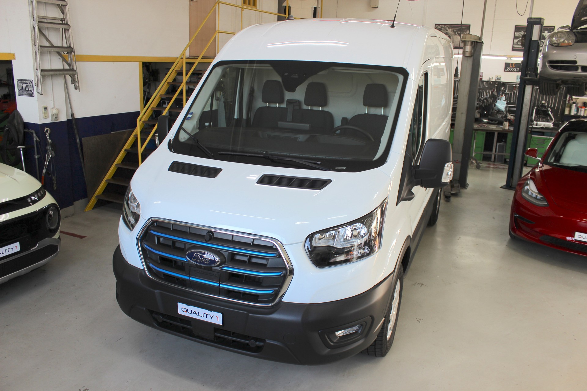 FORD E-Transit Van 350 L2 H2 Trend RWD 68kWh 💥 TOP Ausstattung 💥 Lieferung möglich-showroom-element-3