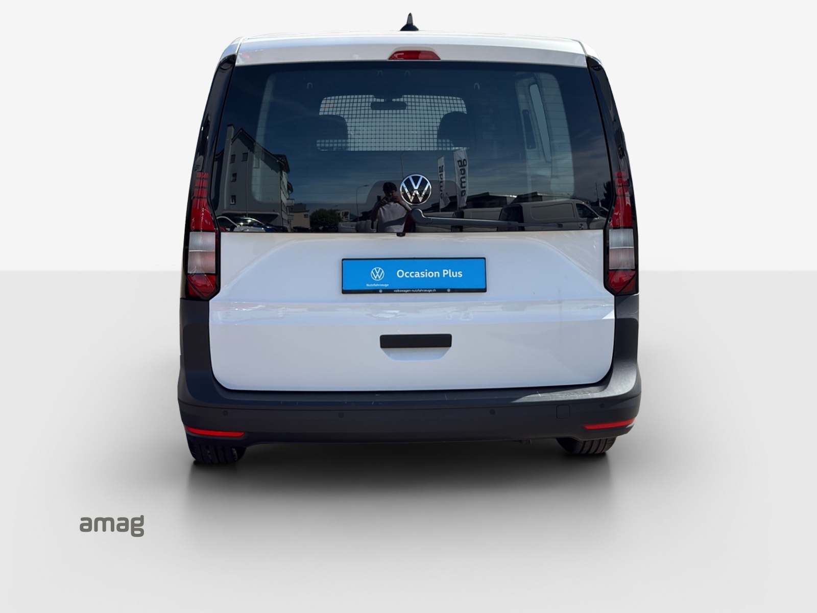 VW Caddy Cargo 2.0TDI Maxi 4Motion-image-3
