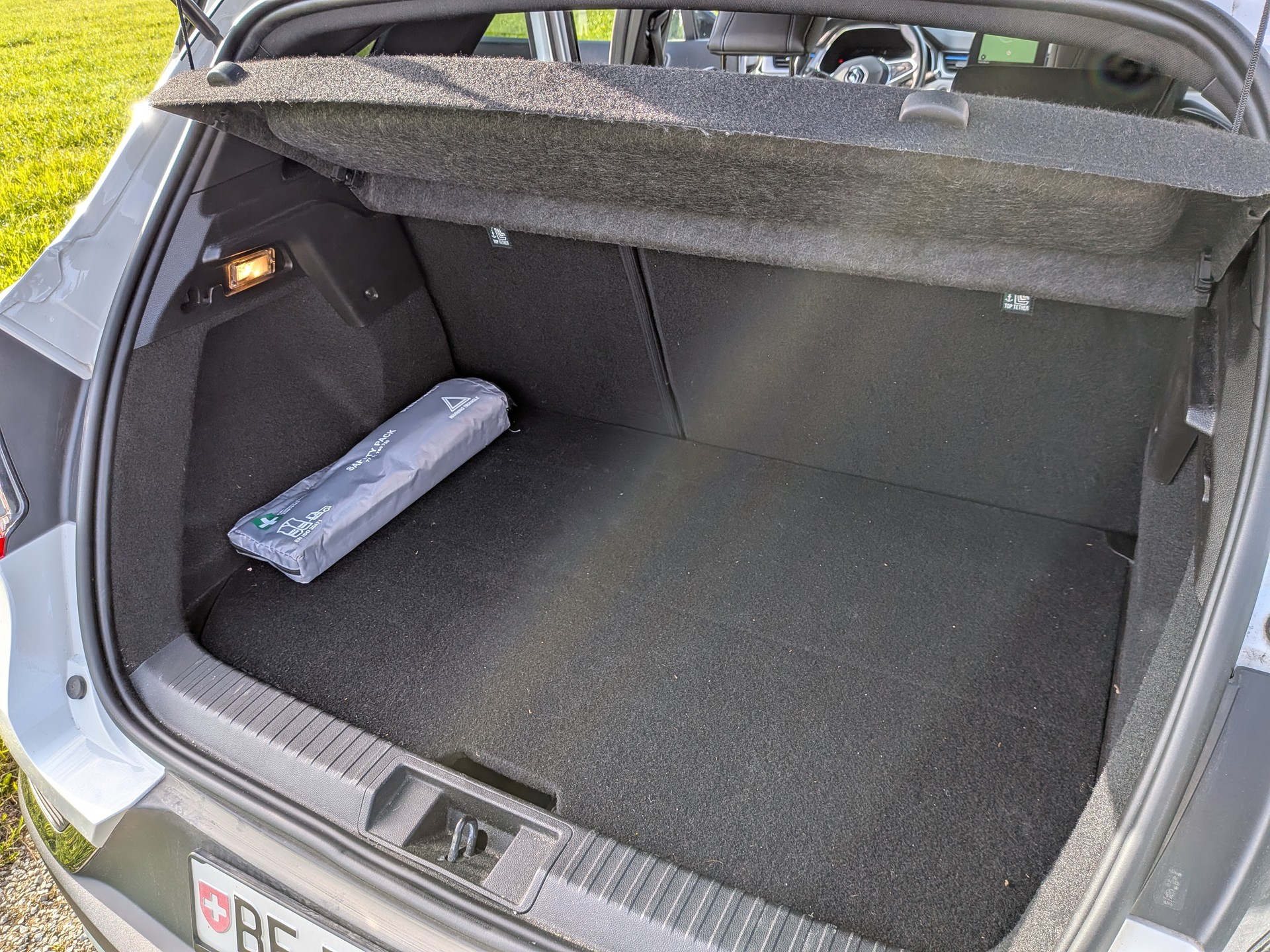 RENAULT 1.6 E-Tech Plug-in Edition One-image-4