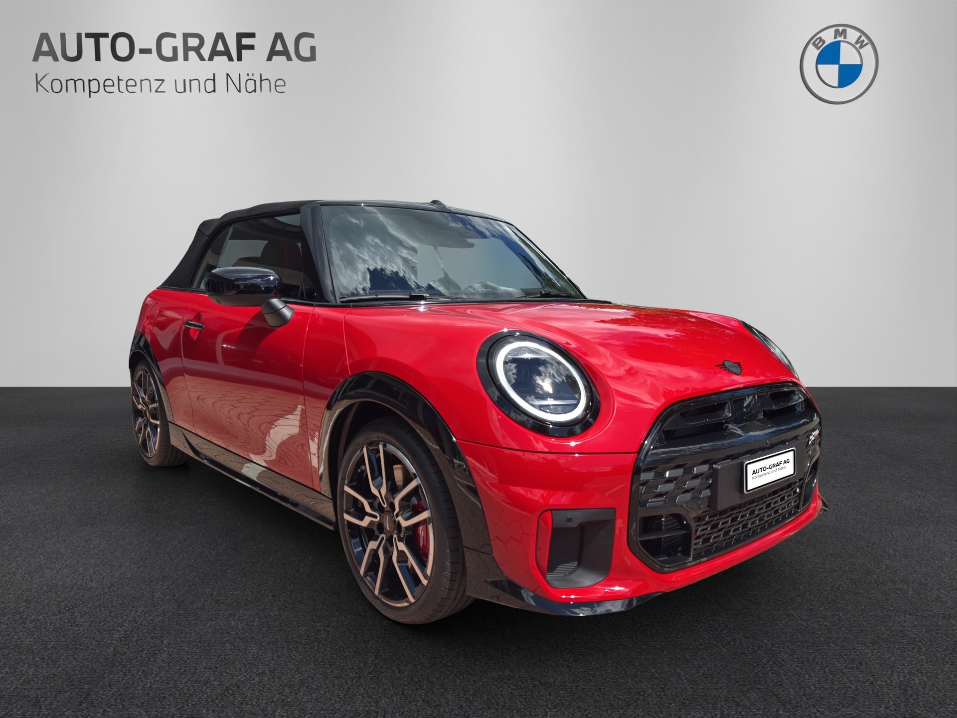 MINI JCW Cabrio-image-6
