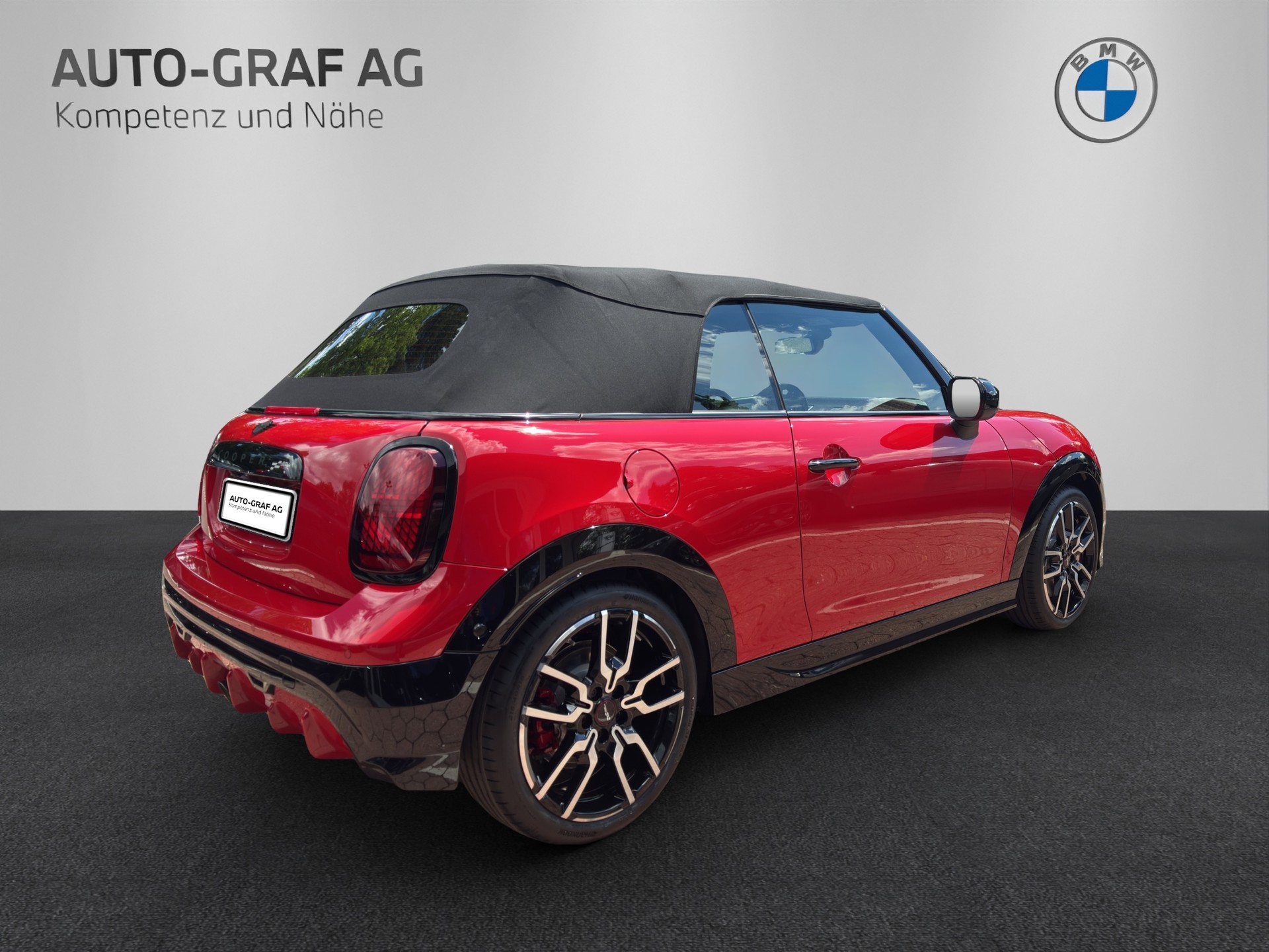 MINI JCW Cabrio-image-4