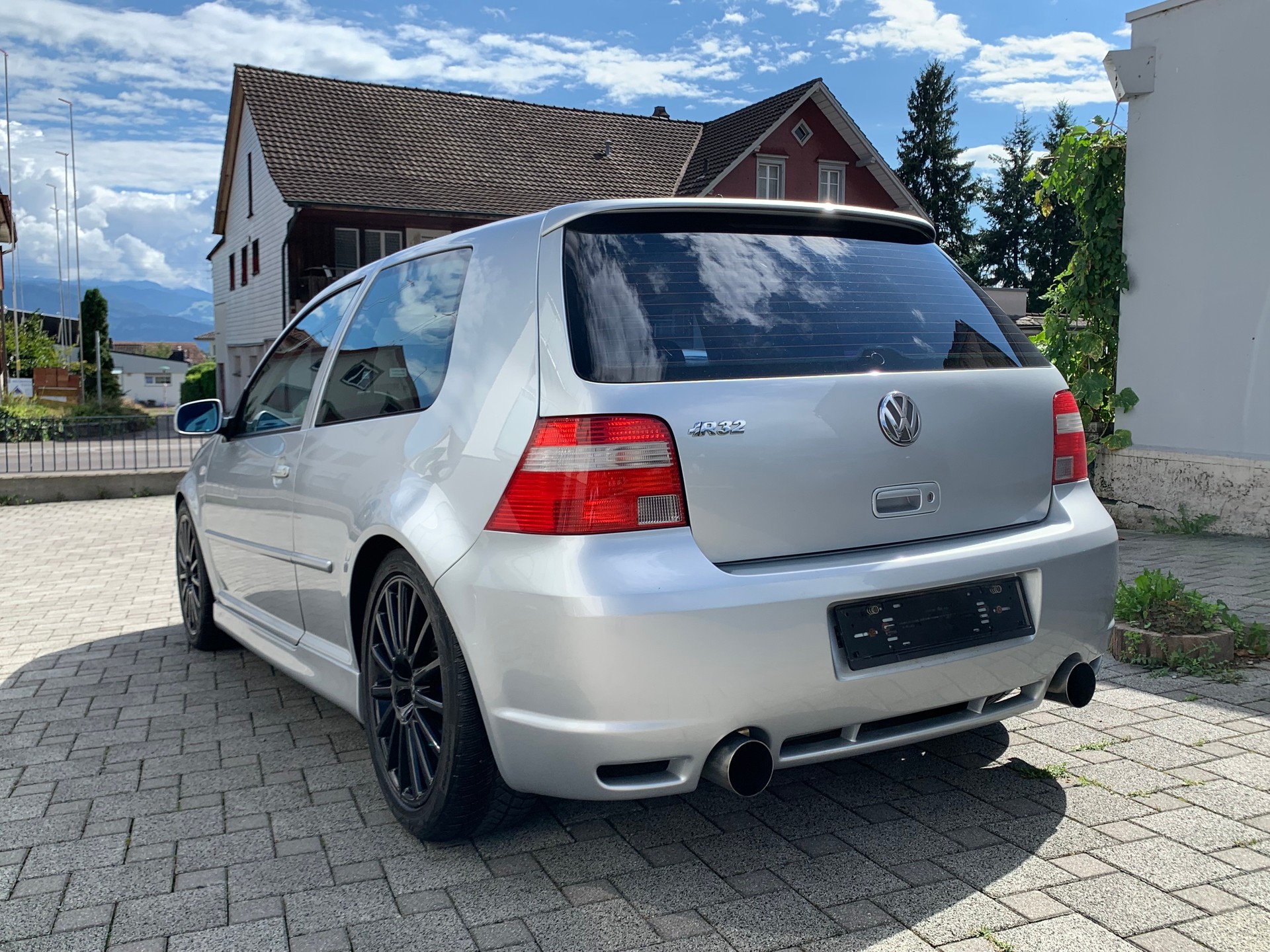 VW Golf R32 4Motion-image-9