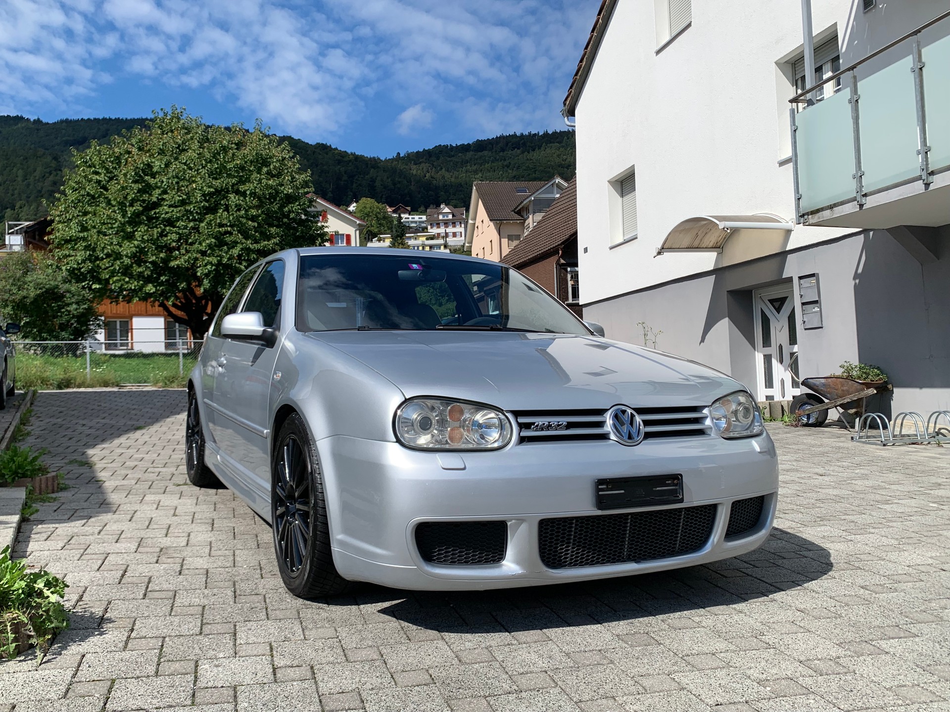 VW Golf R32 4Motion-image-5