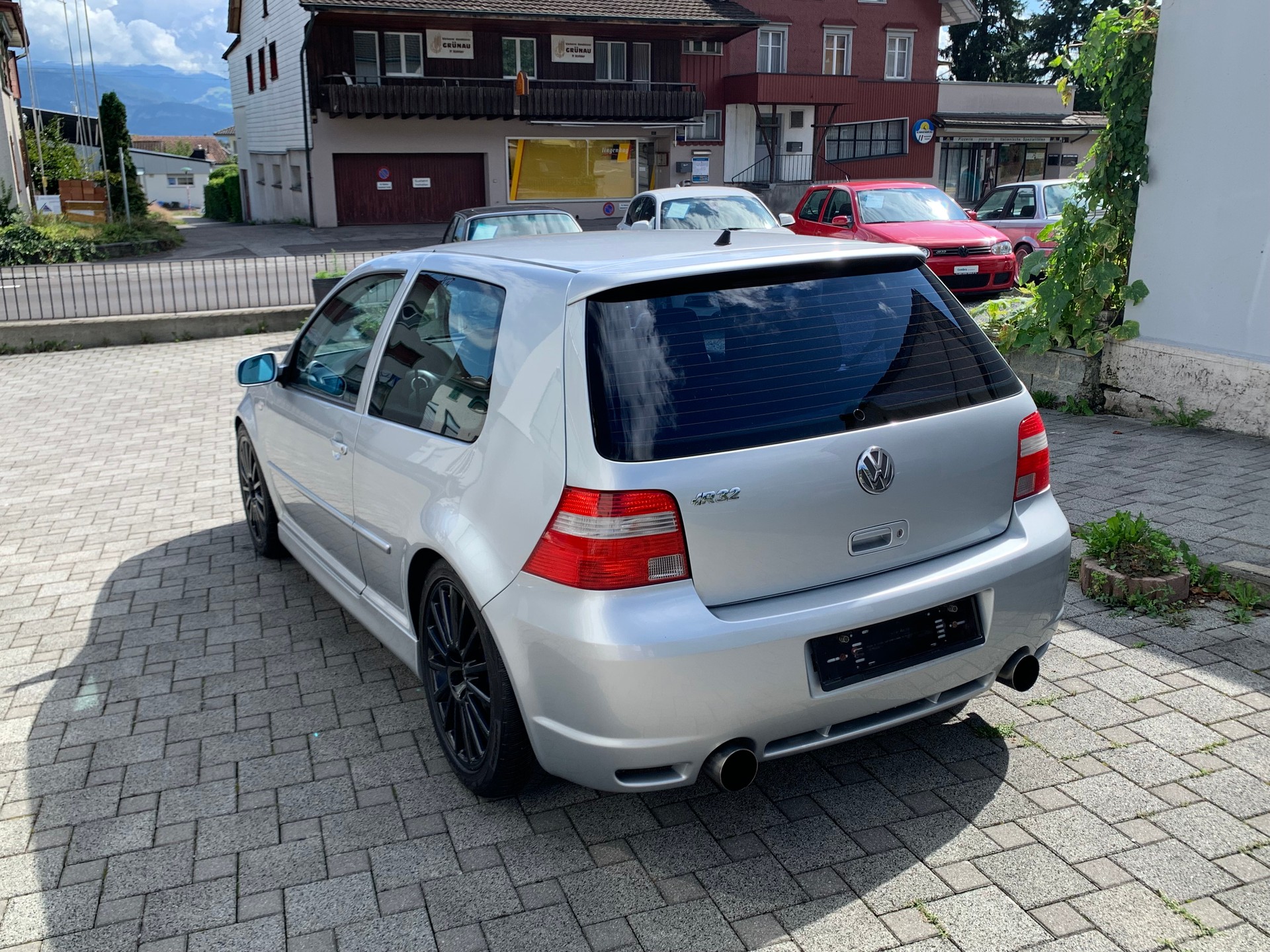 VW Golf R32 4Motion-image-8