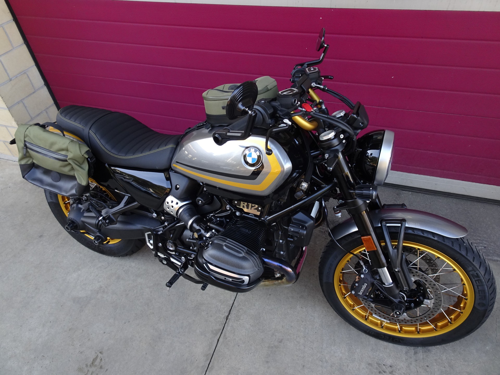 BMW R 12-image-15