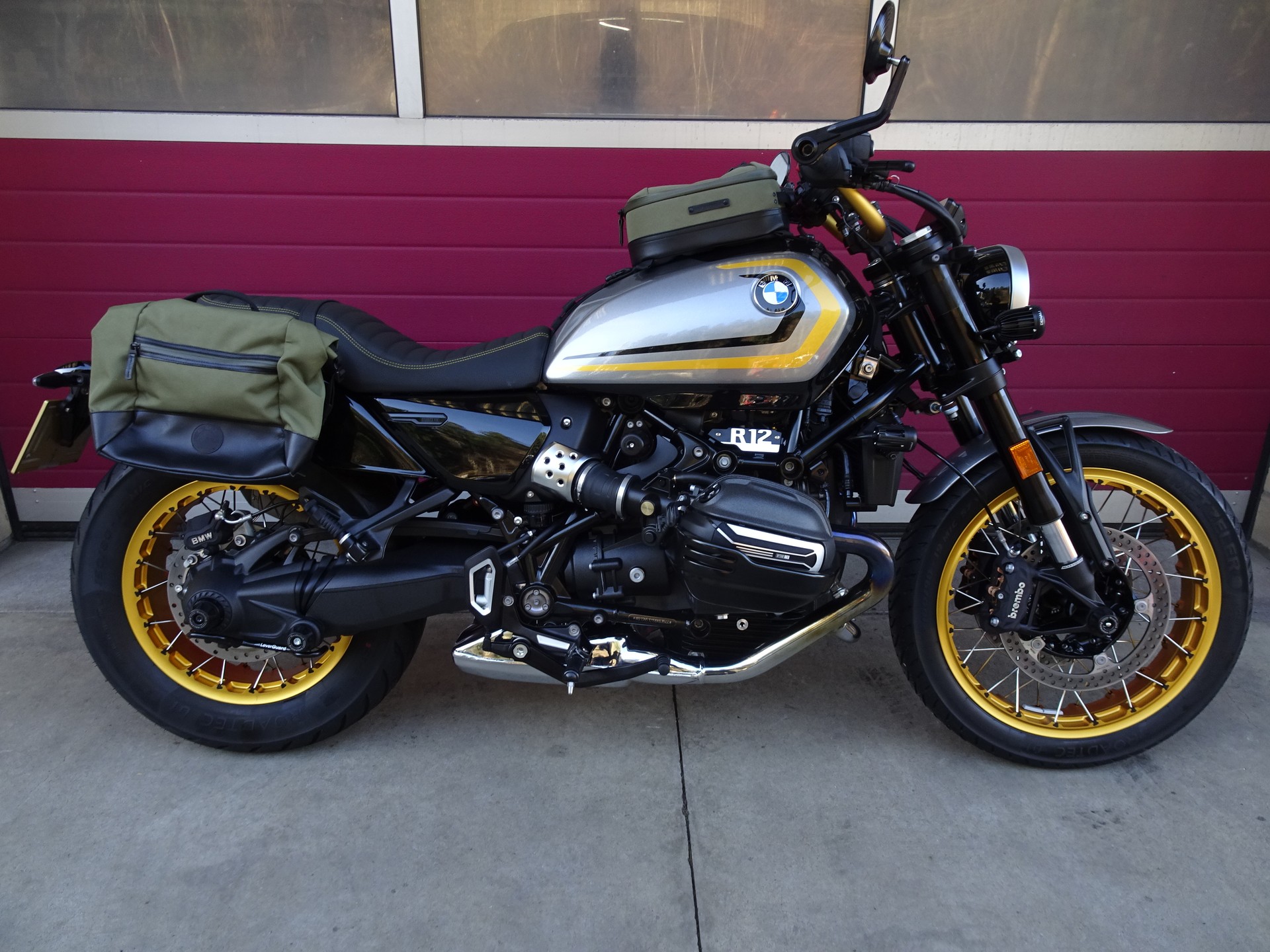 BMW R 12