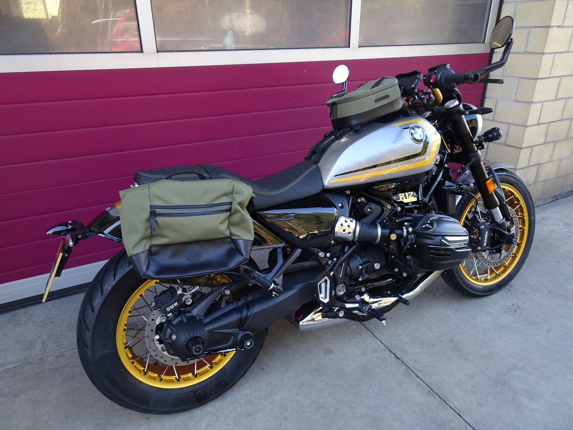 BMW R 12-showroom-element-3