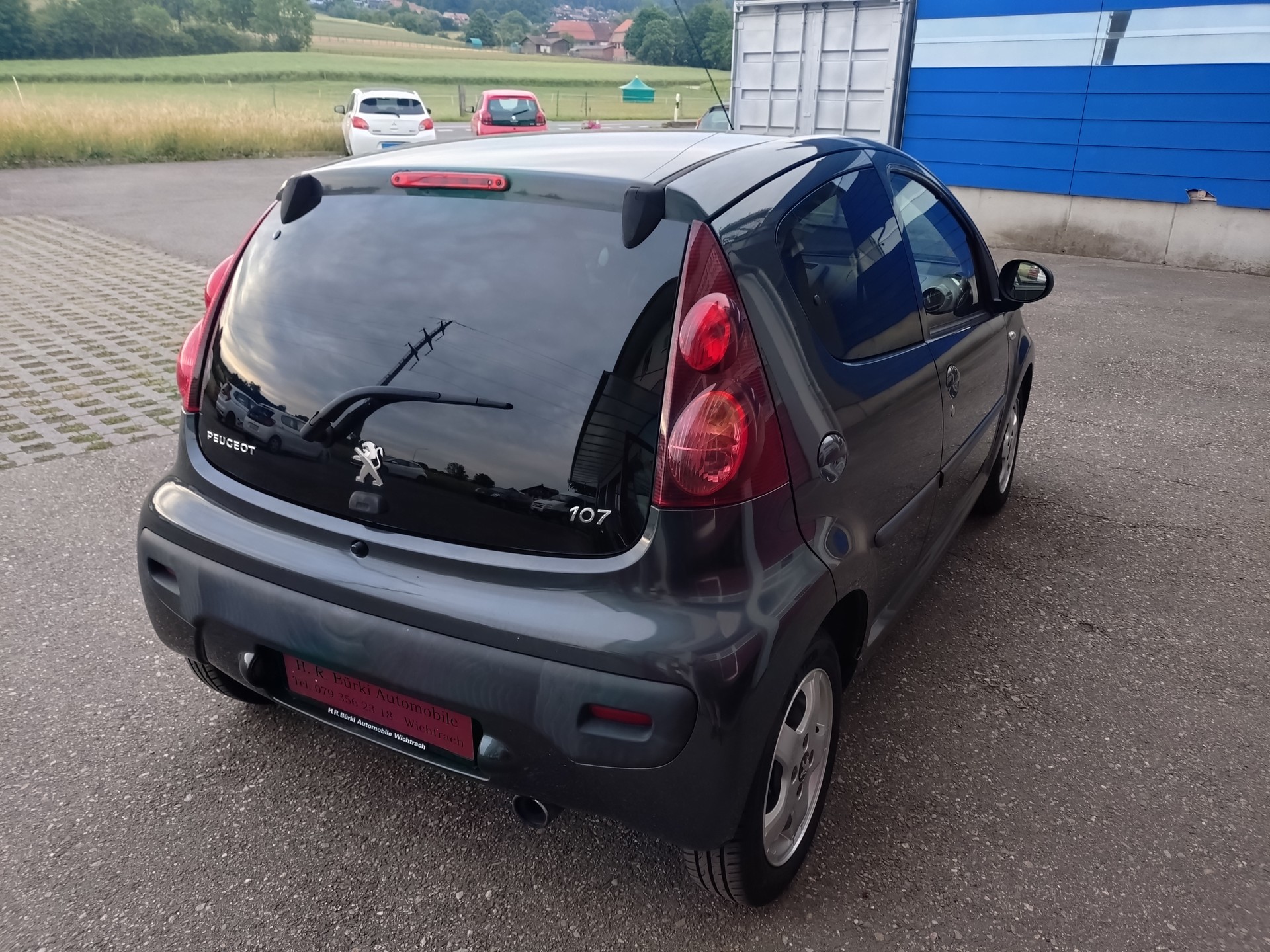 PEUGEOT 107 1.0 Swiss Edition-image-4