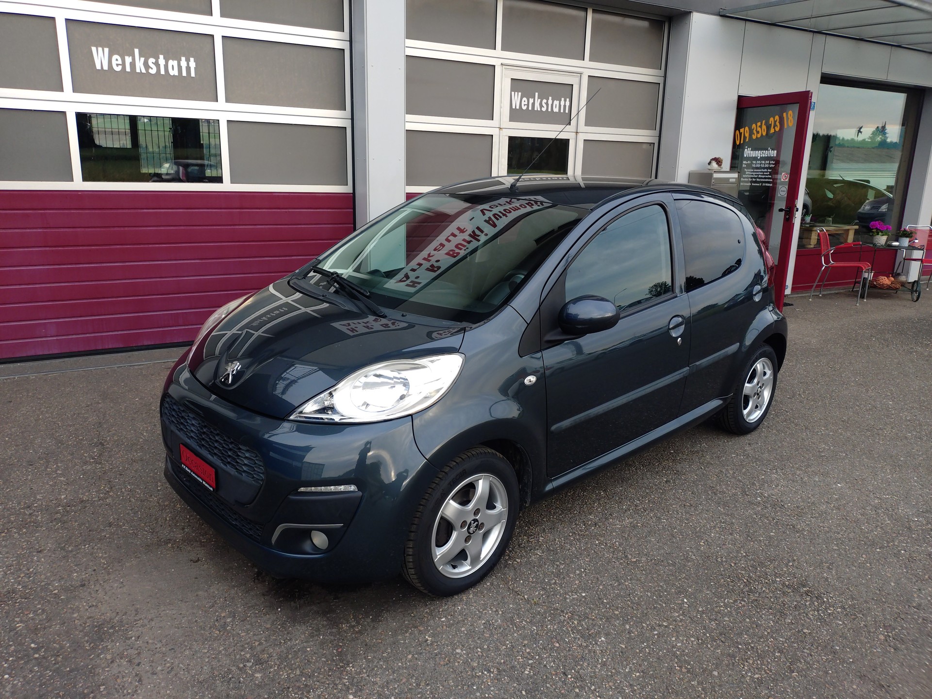PEUGEOT 107 1.0 Swiss Edition-image-1