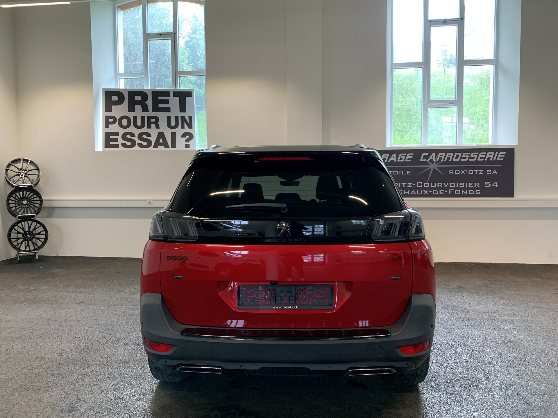 PEUGEOT 5008 1.6 Pure Tech GT Pack EAT8-image-6