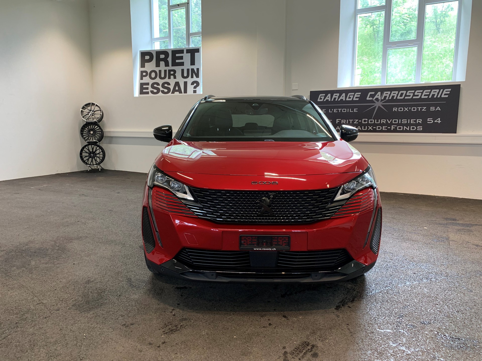 PEUGEOT 5008 1.6 Pure Tech GT Pack EAT8-image-1