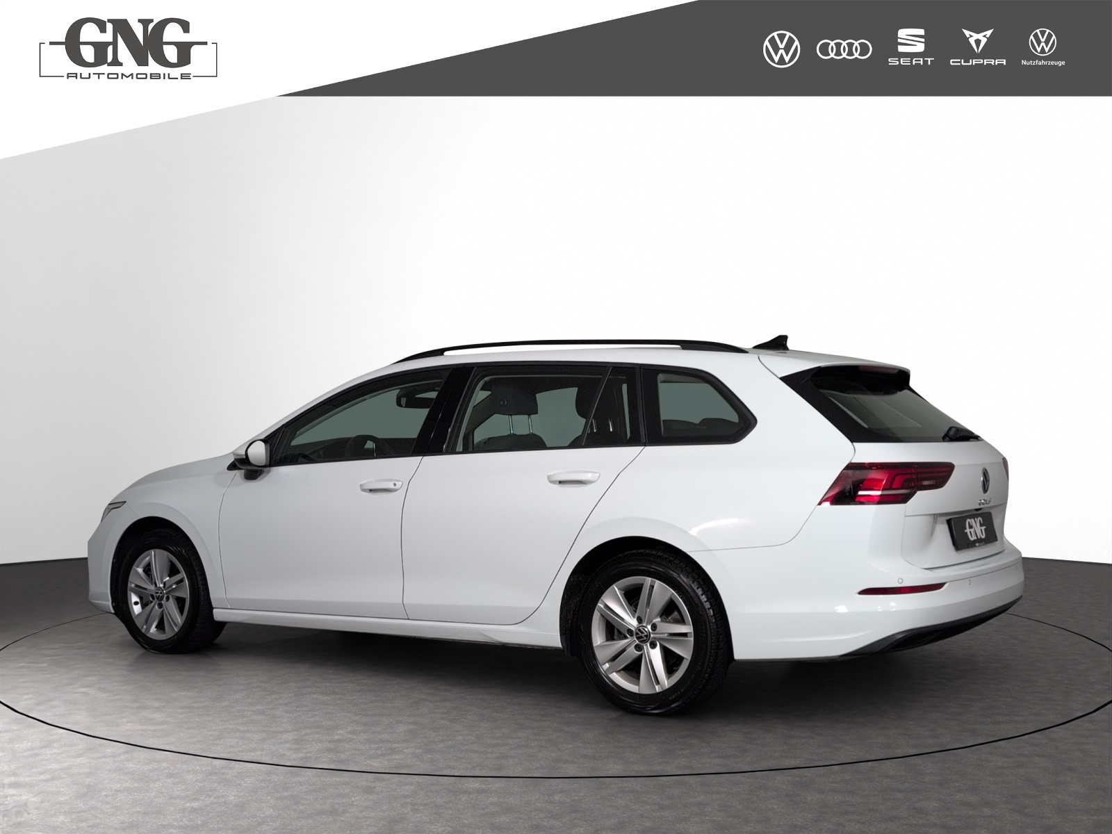 VW Golf Variant 2.0 TDI Life DSG-image-1