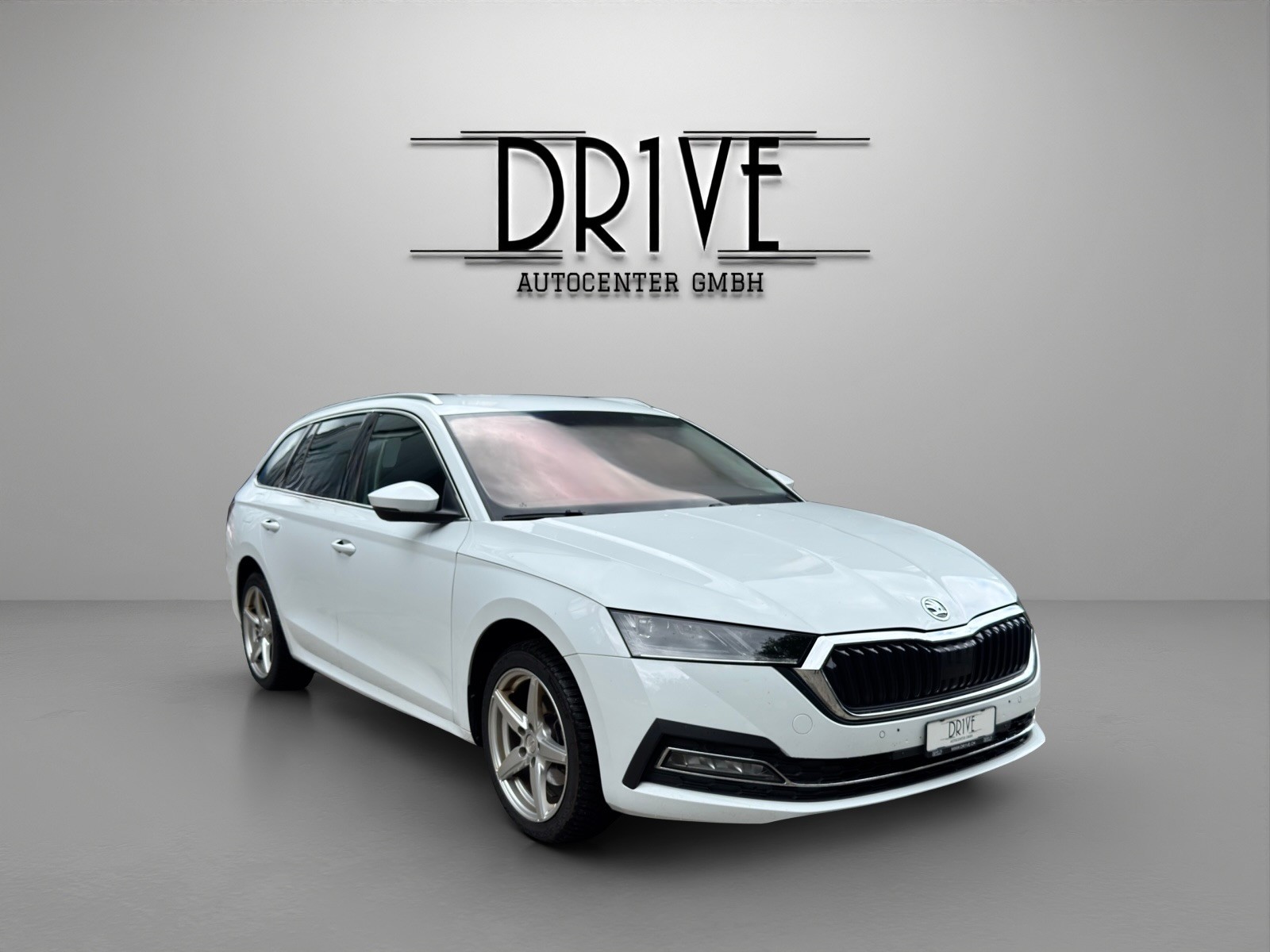 SKODA Octavia Combi 2.0 TDI DSG Style-image-2