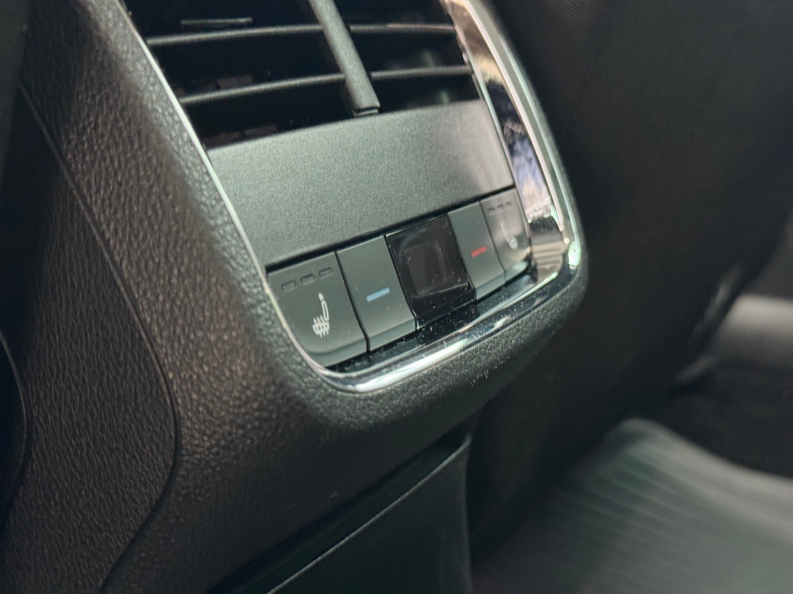 SKODA Octavia Combi 2.0 TDI DSG Style-image-19