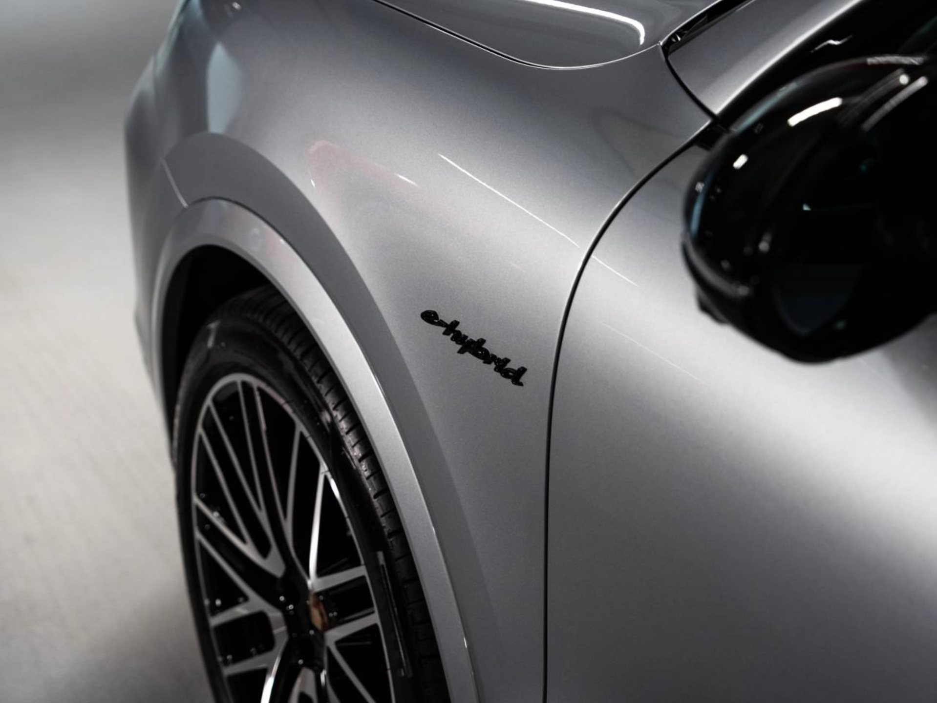 PORSCHE Cayenne S E-Hybrid-image-22
