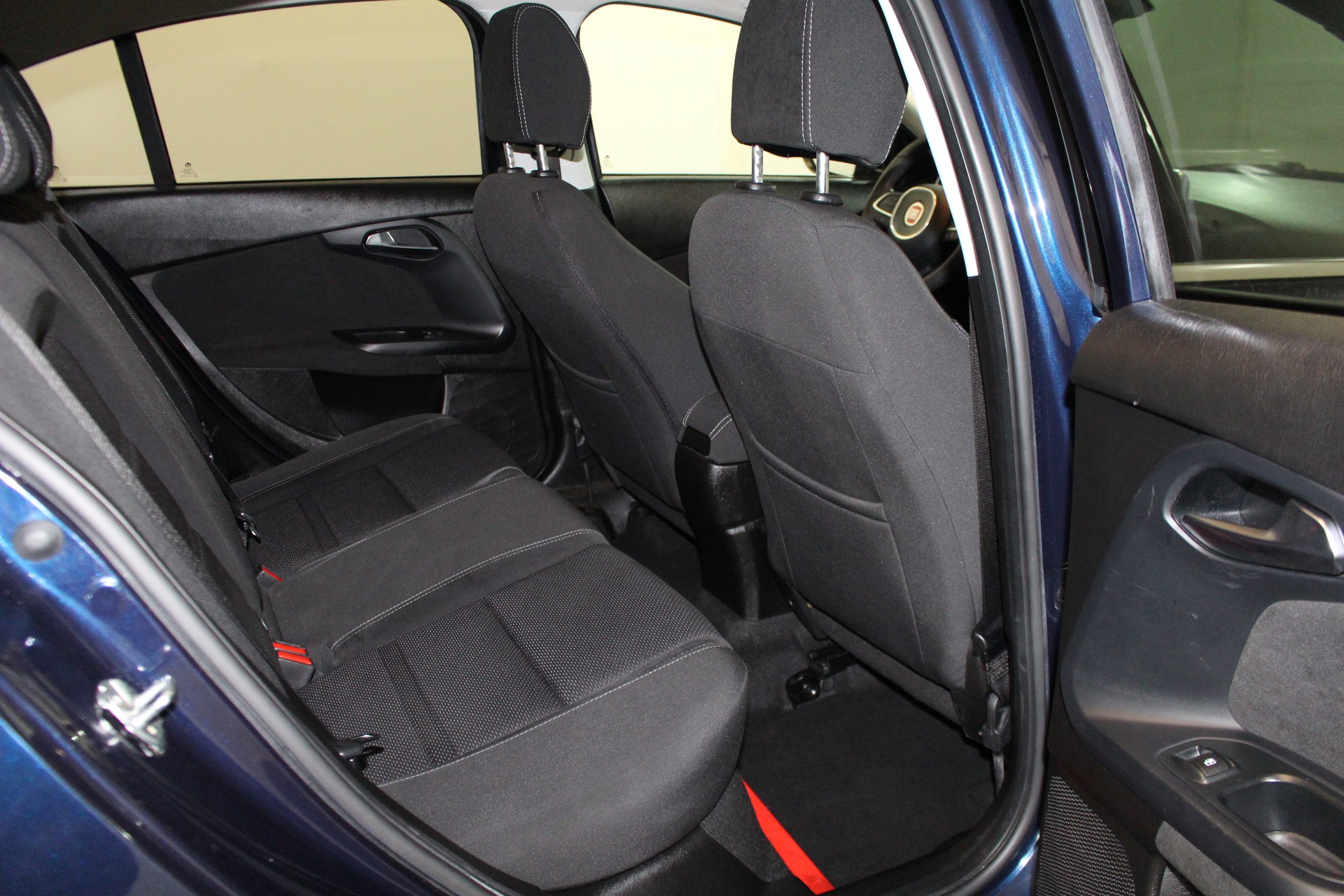 FIAT Tipo 1.4 T-Jet Lounge-image-9