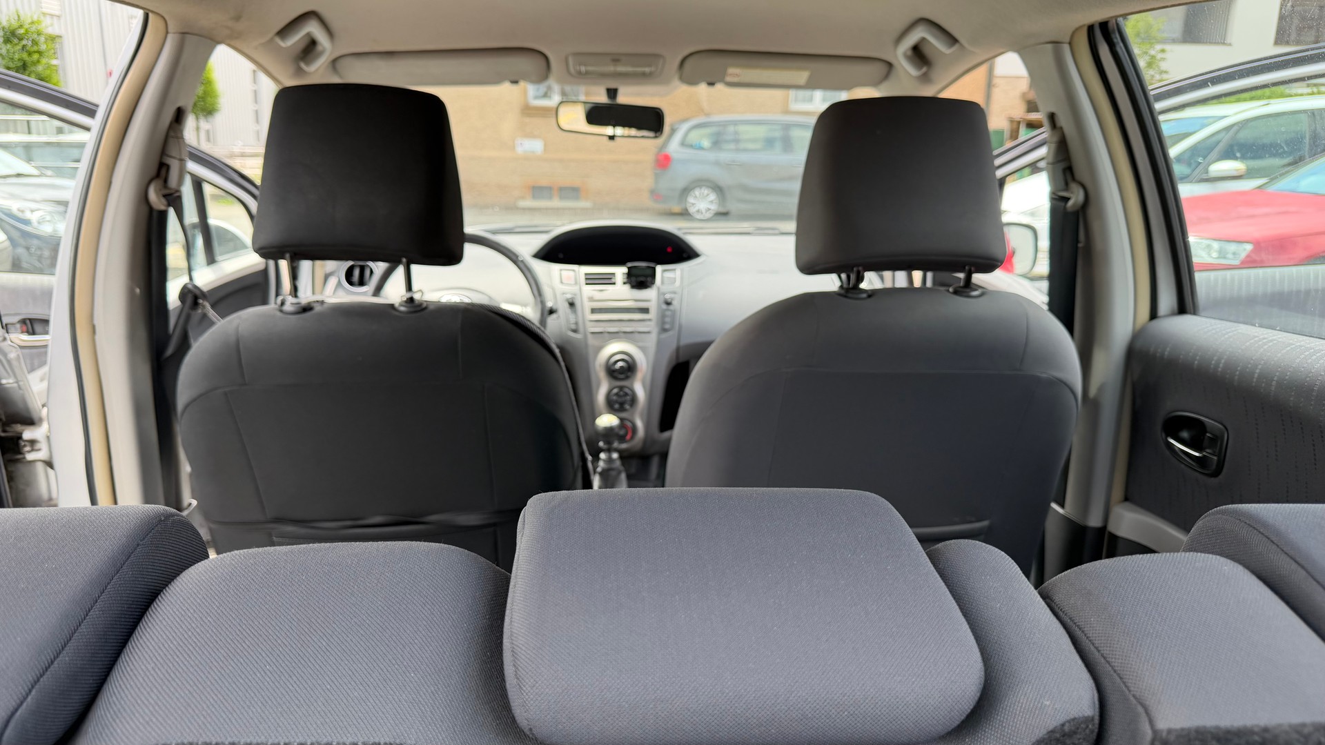TOYOTA Yaris 1.33 Linea Terra-image-12