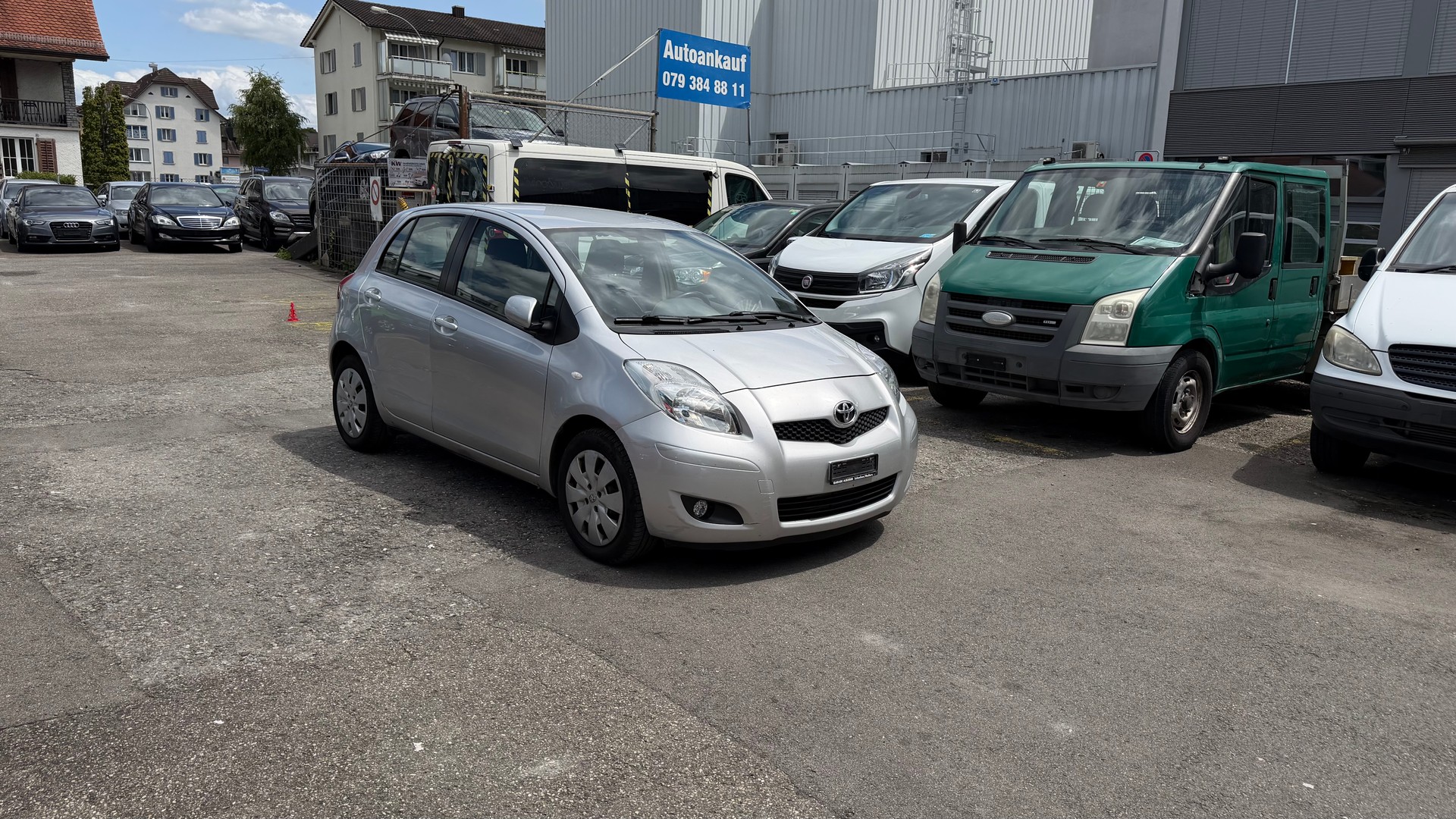 TOYOTA Yaris 1.33 Linea Terra-image-1