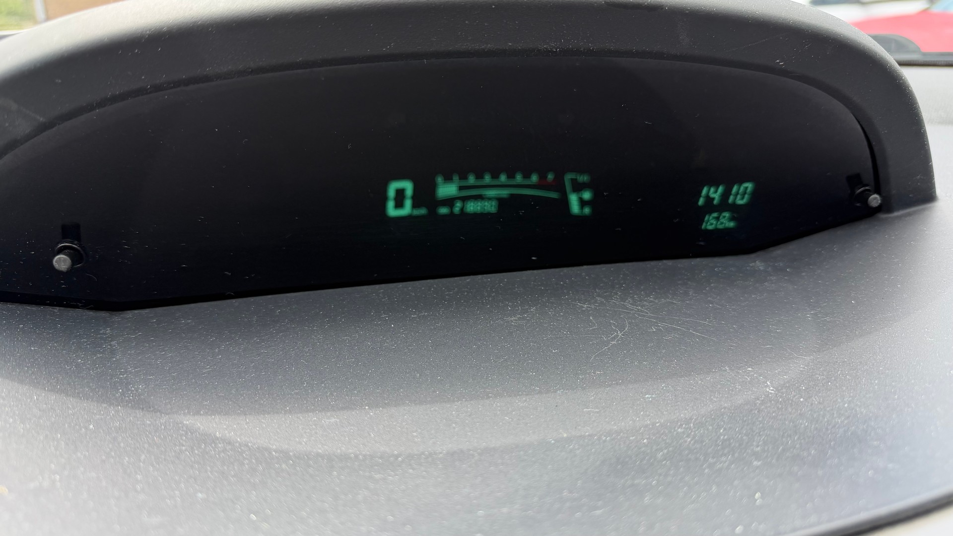 TOYOTA Yaris 1.33 Linea Terra-image-15