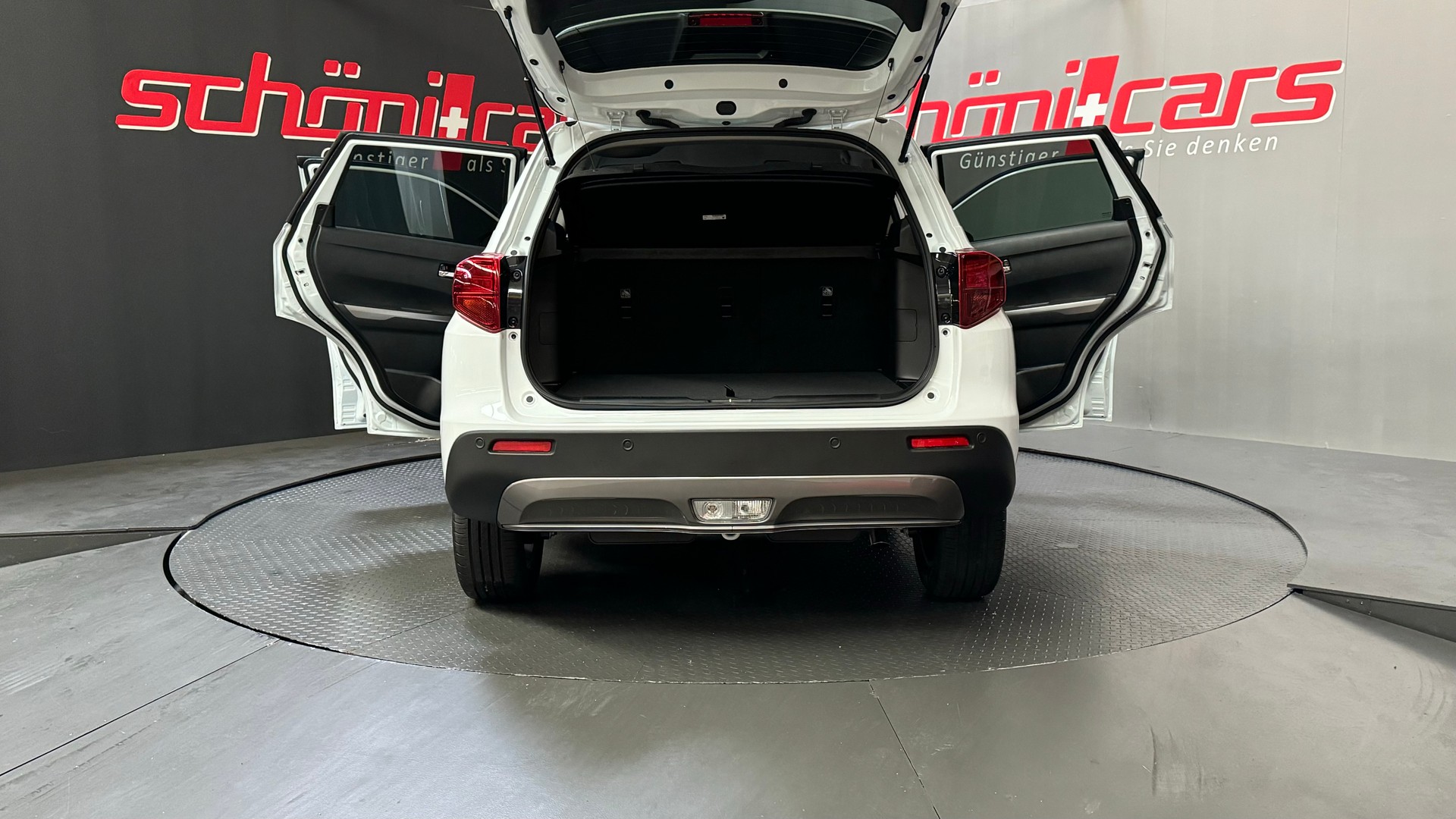 SUZUKI Vitara 1.4 Boosterjet Compact + 4x4 Hybrid Automatic-image-6