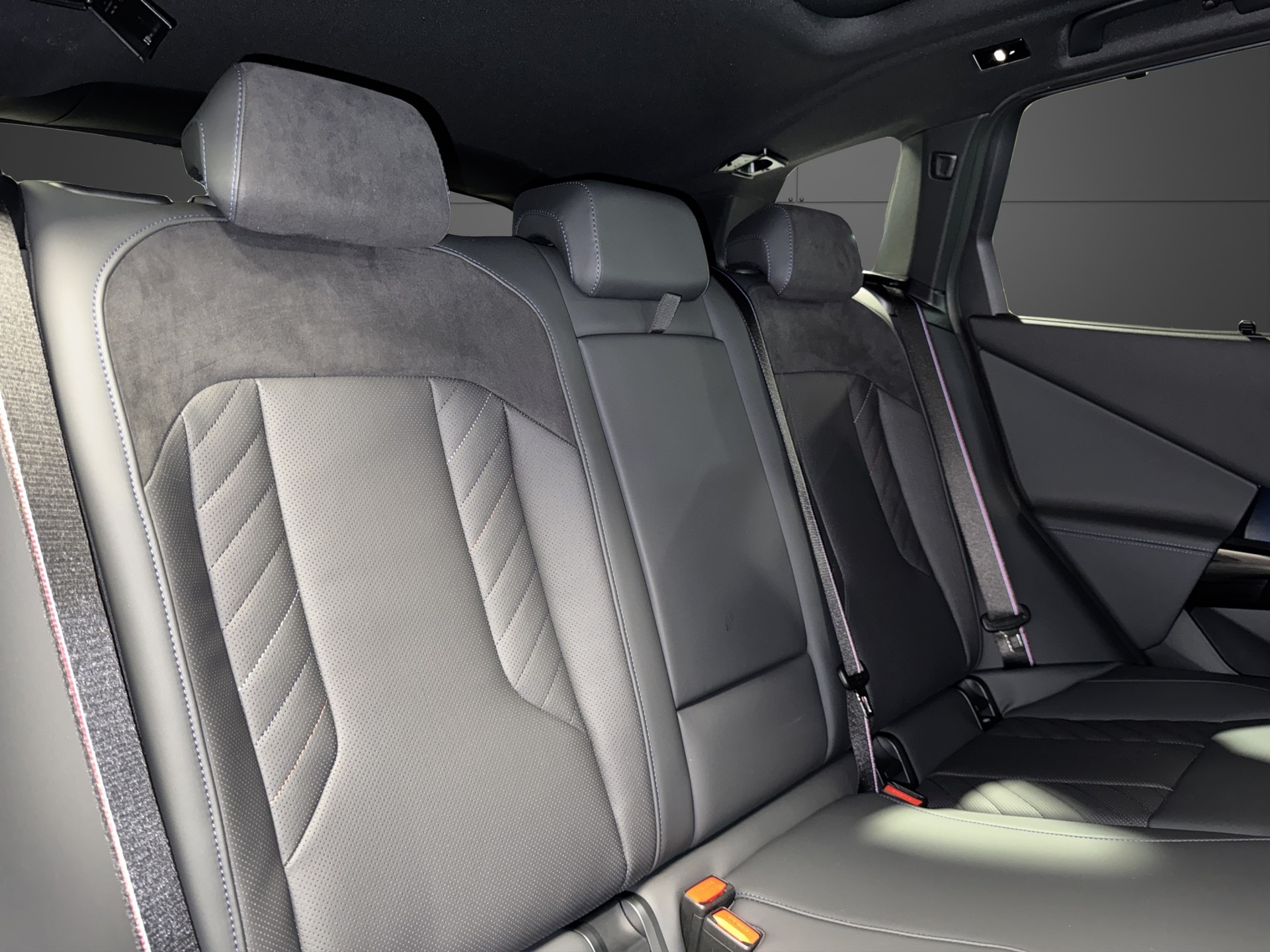 BMW X3 20d xDrive-image-16