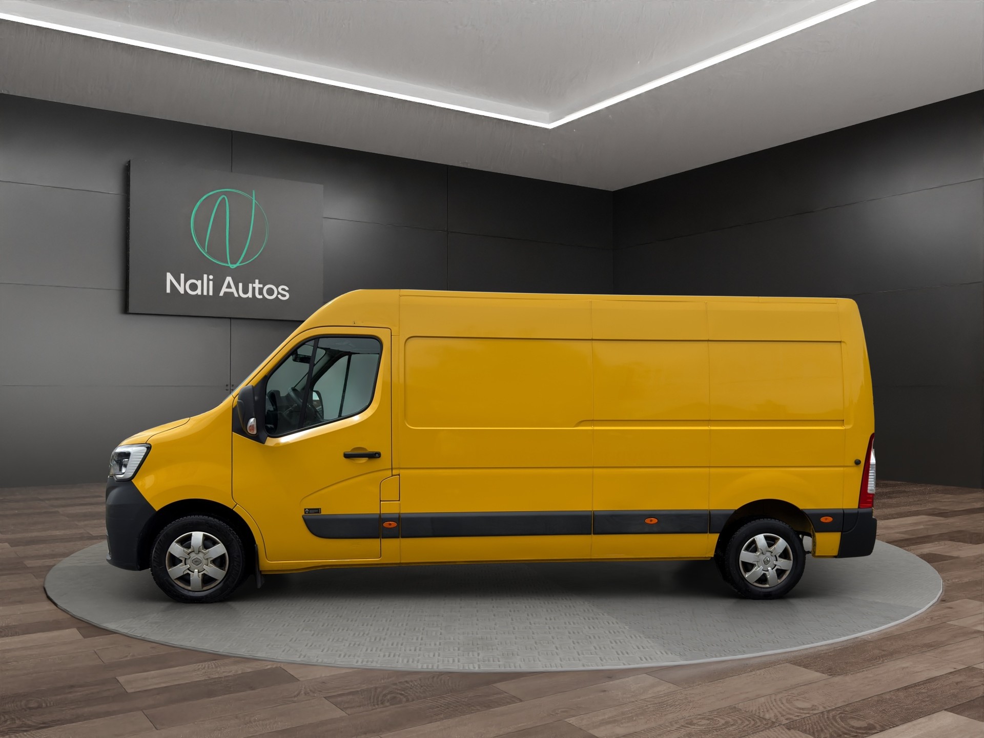 RENAULT Master T35 2.3dCi 135 L3H2-image-4