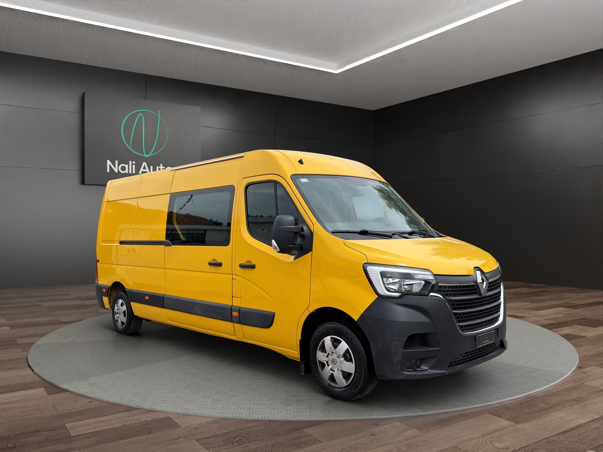 RENAULT Master T35 2.3dCi 135 L3H2-image-2