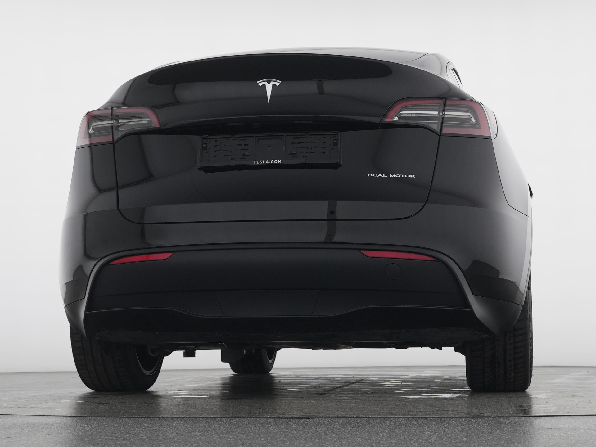 TESLA Model Y Long Range-image-3