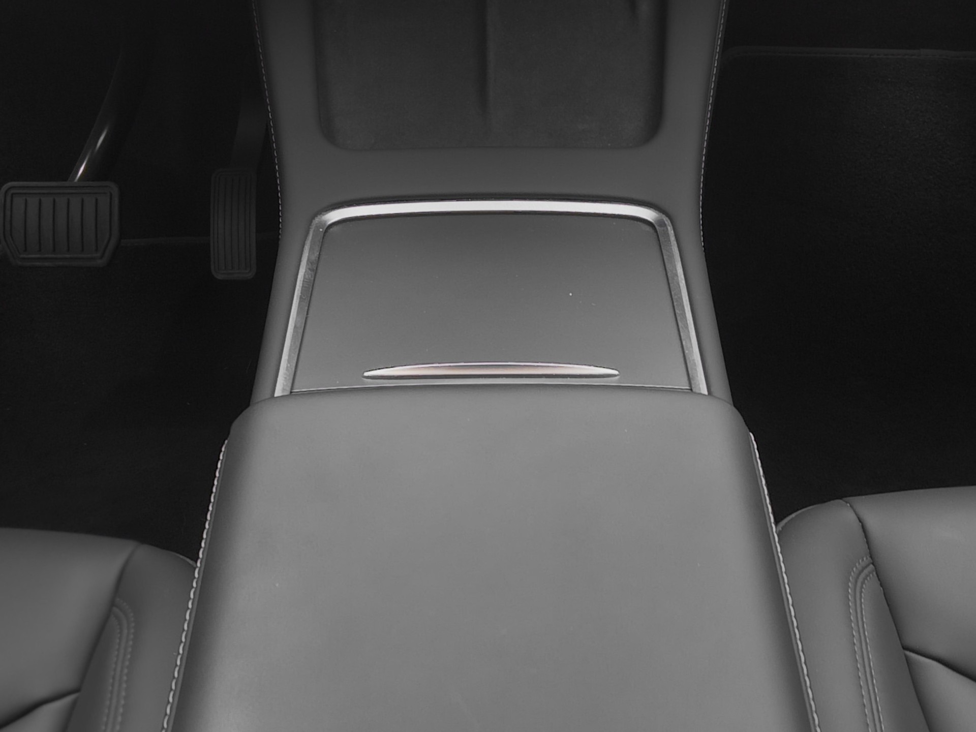 TESLA Model Y Long Range-image-8