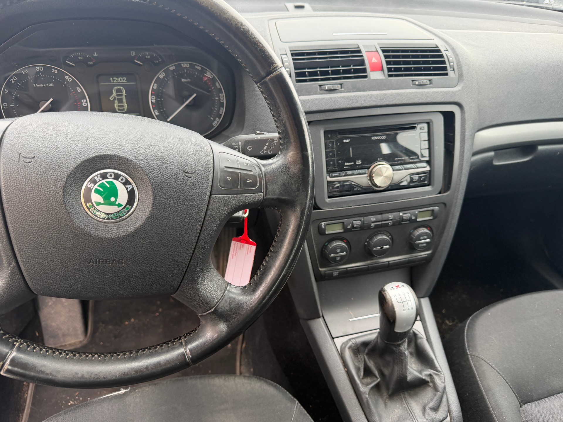 SKODA Octavia 2.0 TDI Swiss Adventure 4x4-image-7