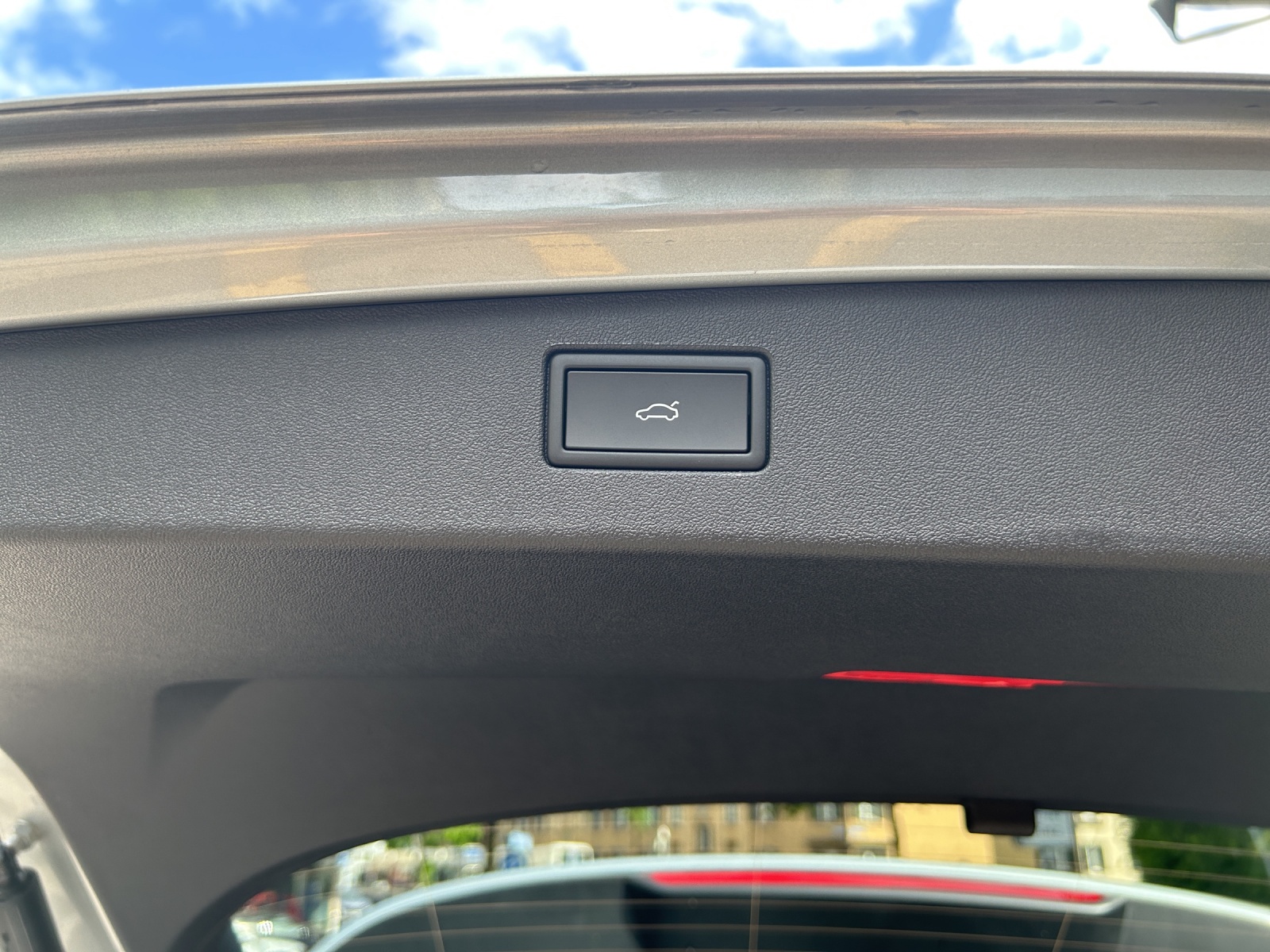 VW Tiguan 2.0 TSI DSG United 4Motion-image-12