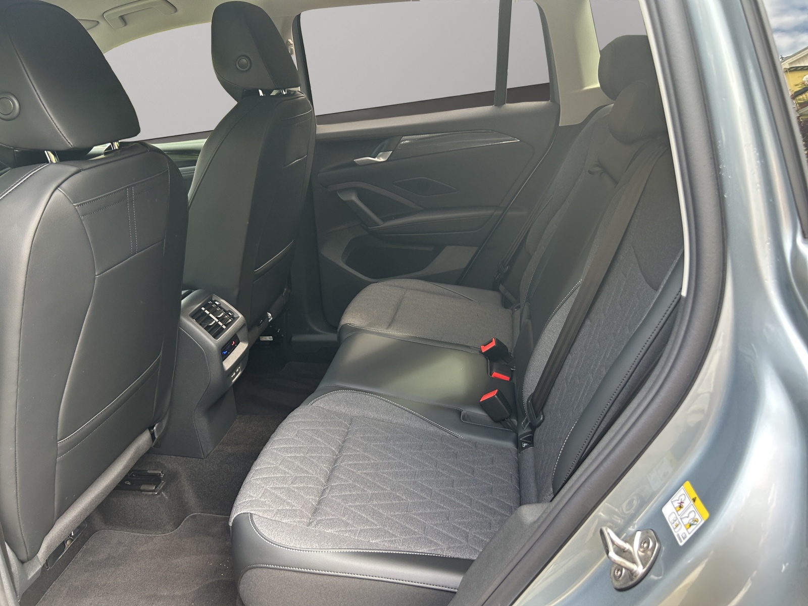 VW Tiguan 2.0 TSI DSG United 4Motion-image-9