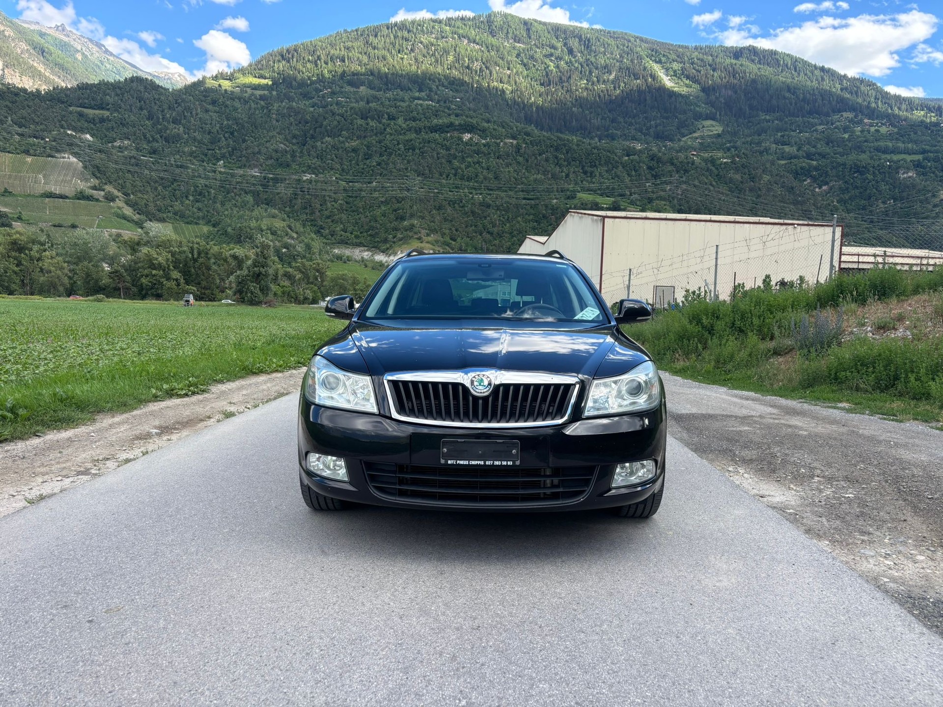 SKODA Octavia Combi 2.0 TDI Ambition-image-0