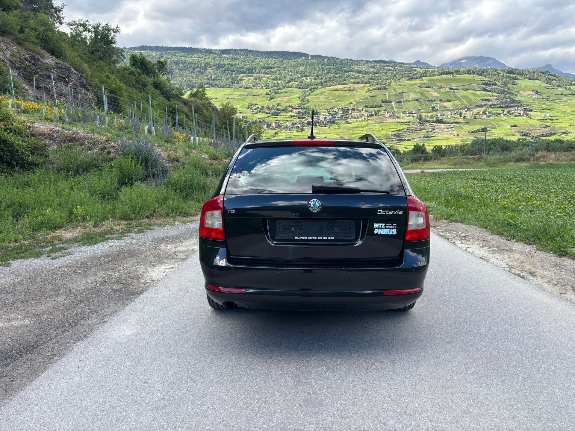 SKODA Octavia Combi 2.0 TDI Ambition-image-6