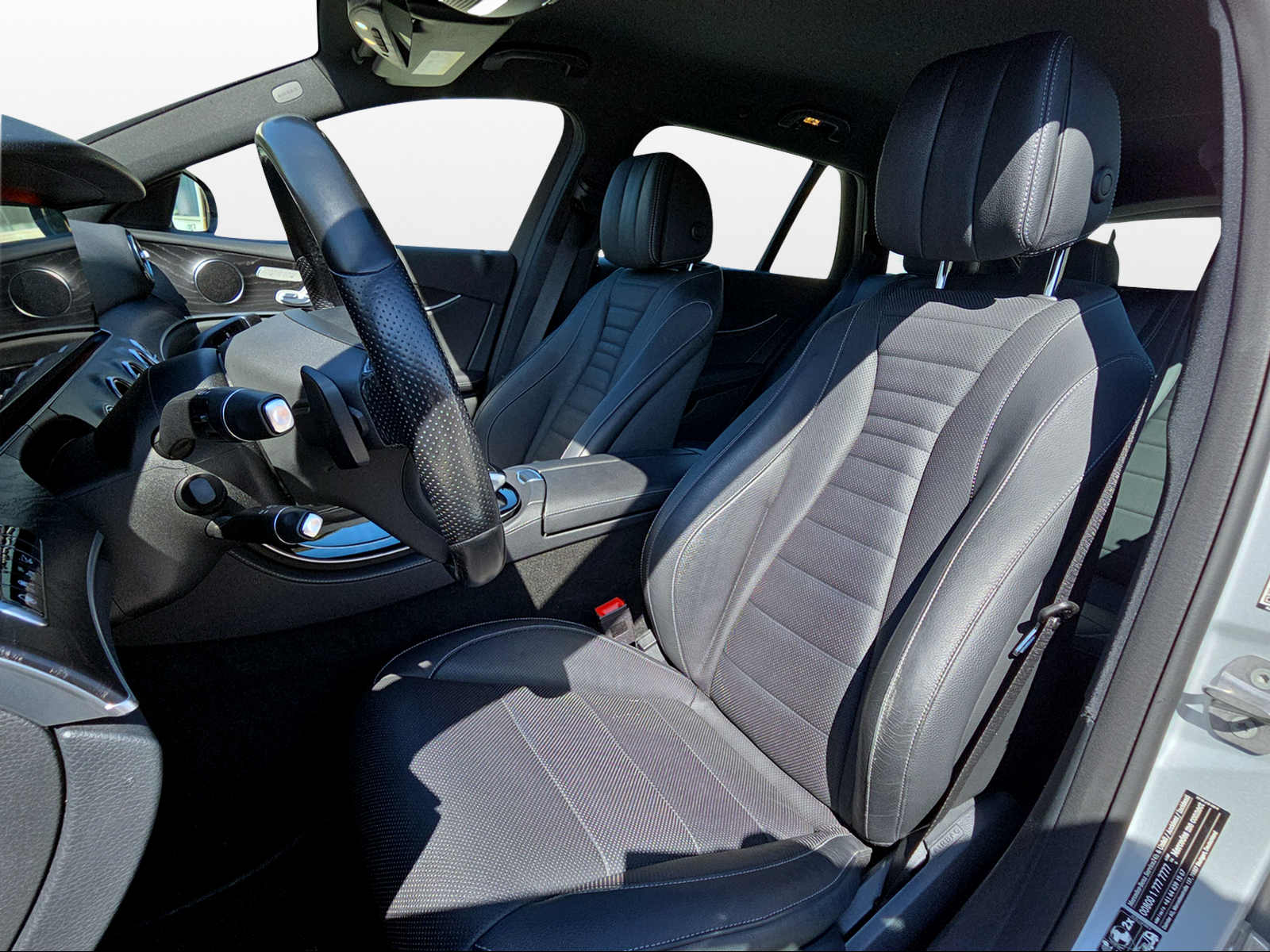 MERCEDES-BENZ E 400 AMG Line 4 Matic 9G-Tronic-image-7
