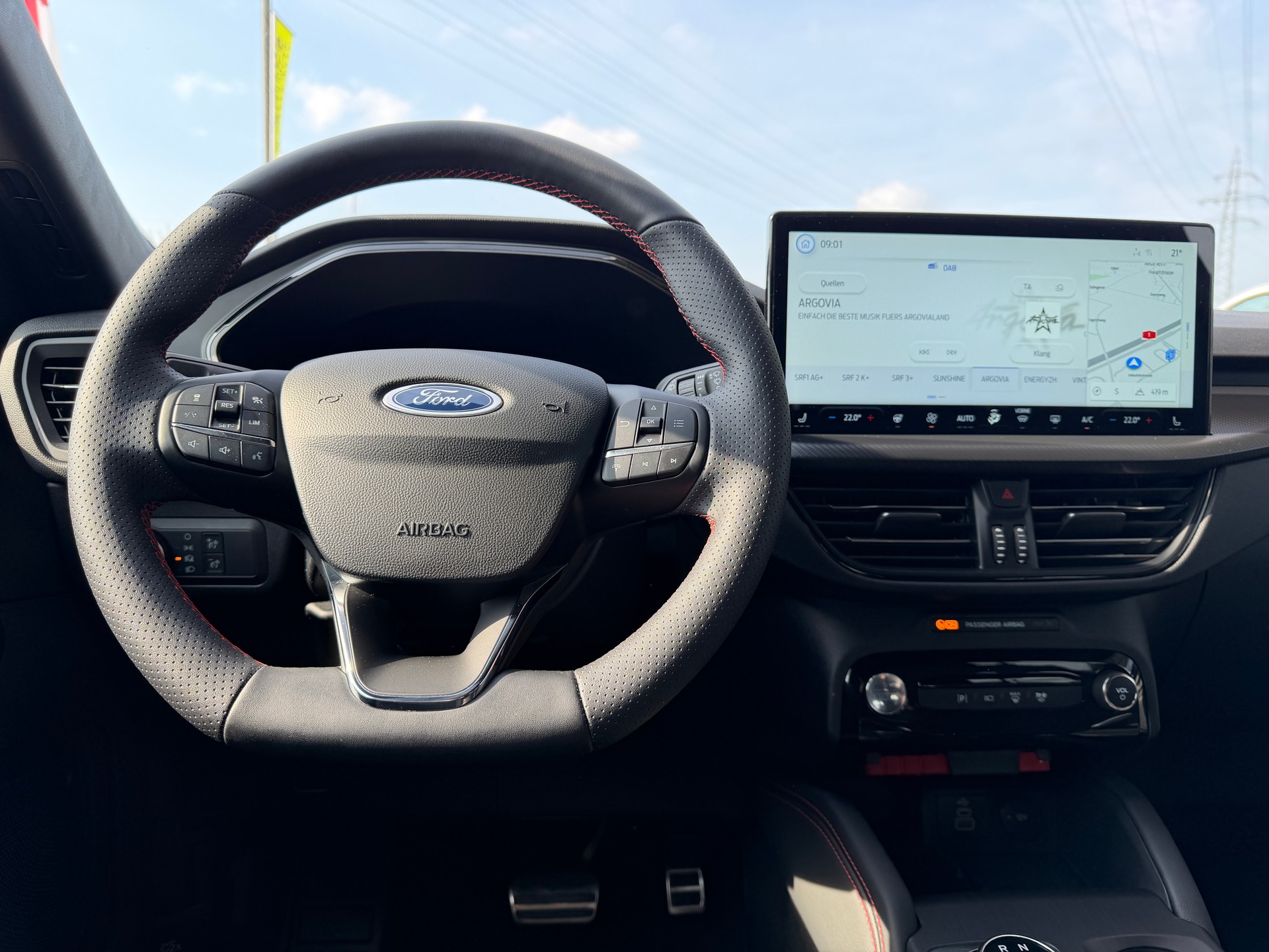 FORD Kuga 2.5 FHEV ST-Line X 4WD-image-6