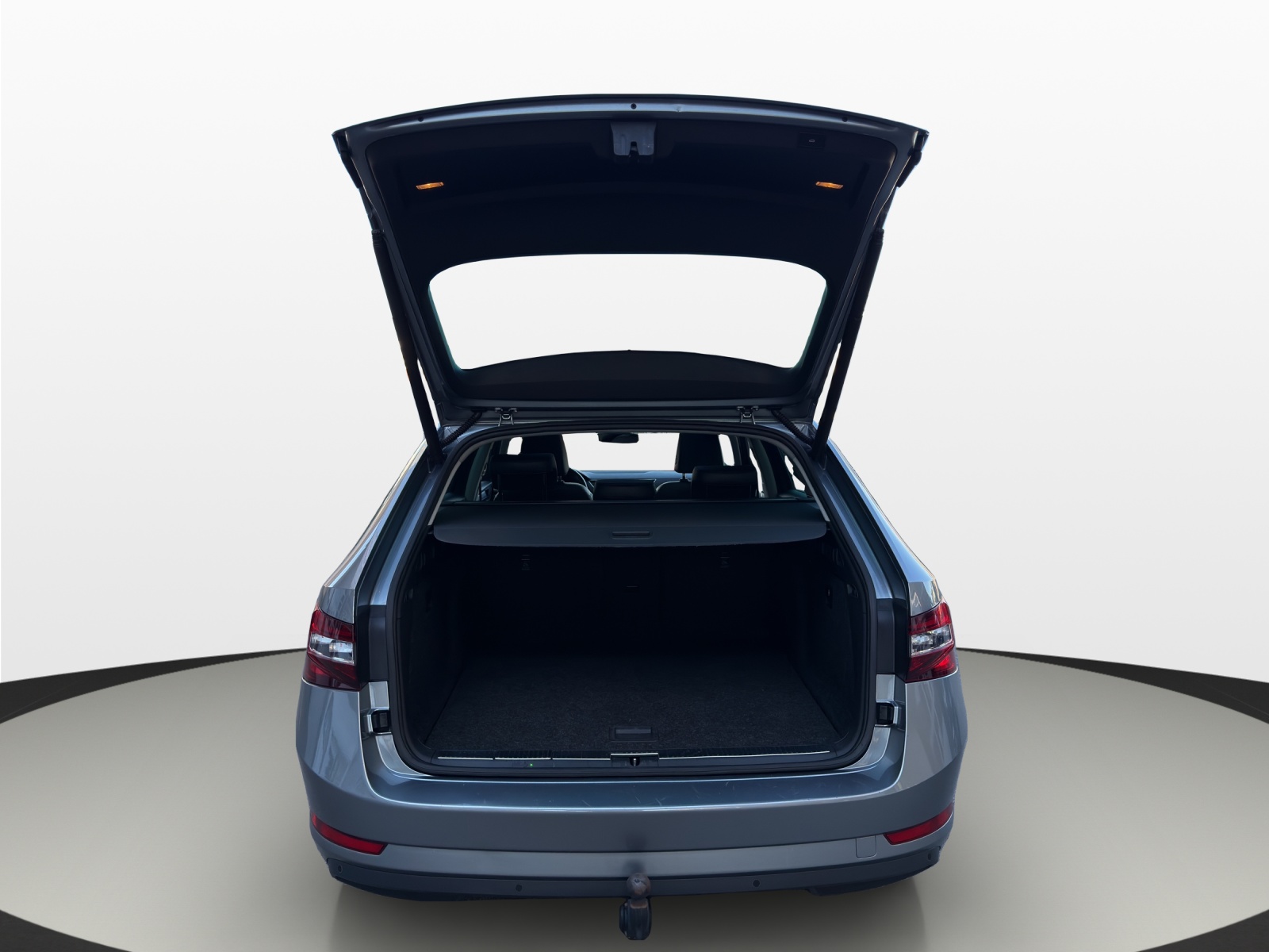SKODA Superb Combi 2.0 TDi Style 4x4 DSG-image-19