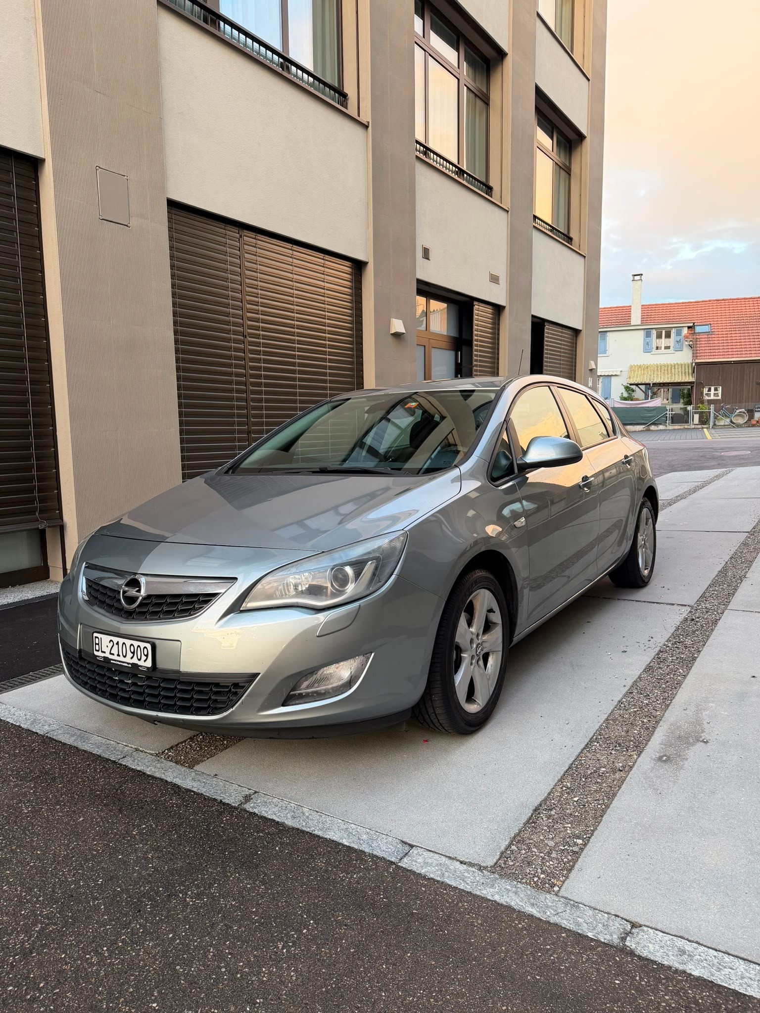 OPEL Astra 1.6i 16V Enjoy-image-0
