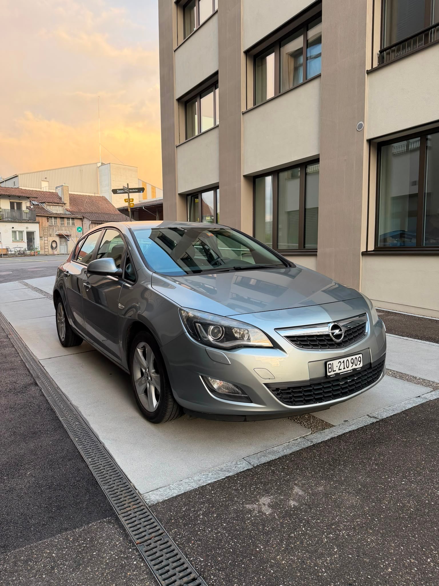 OPEL Astra 1.6i 16V Enjoy-image-2