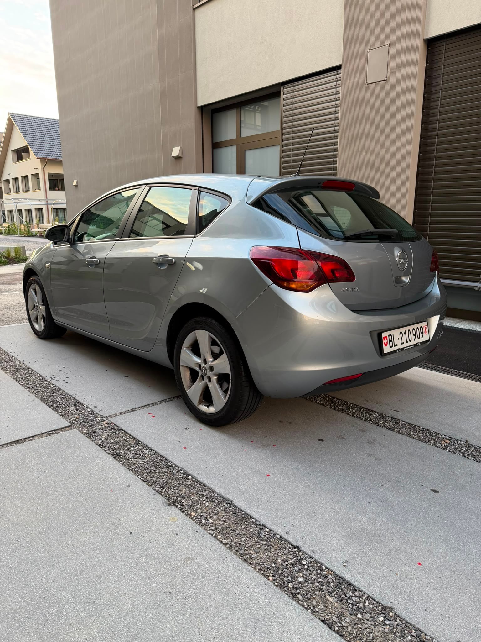 OPEL Astra 1.6i 16V Enjoy-image-6