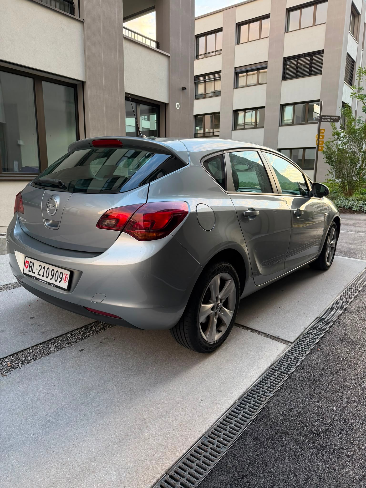 OPEL Astra 1.6i 16V Enjoy-image-4