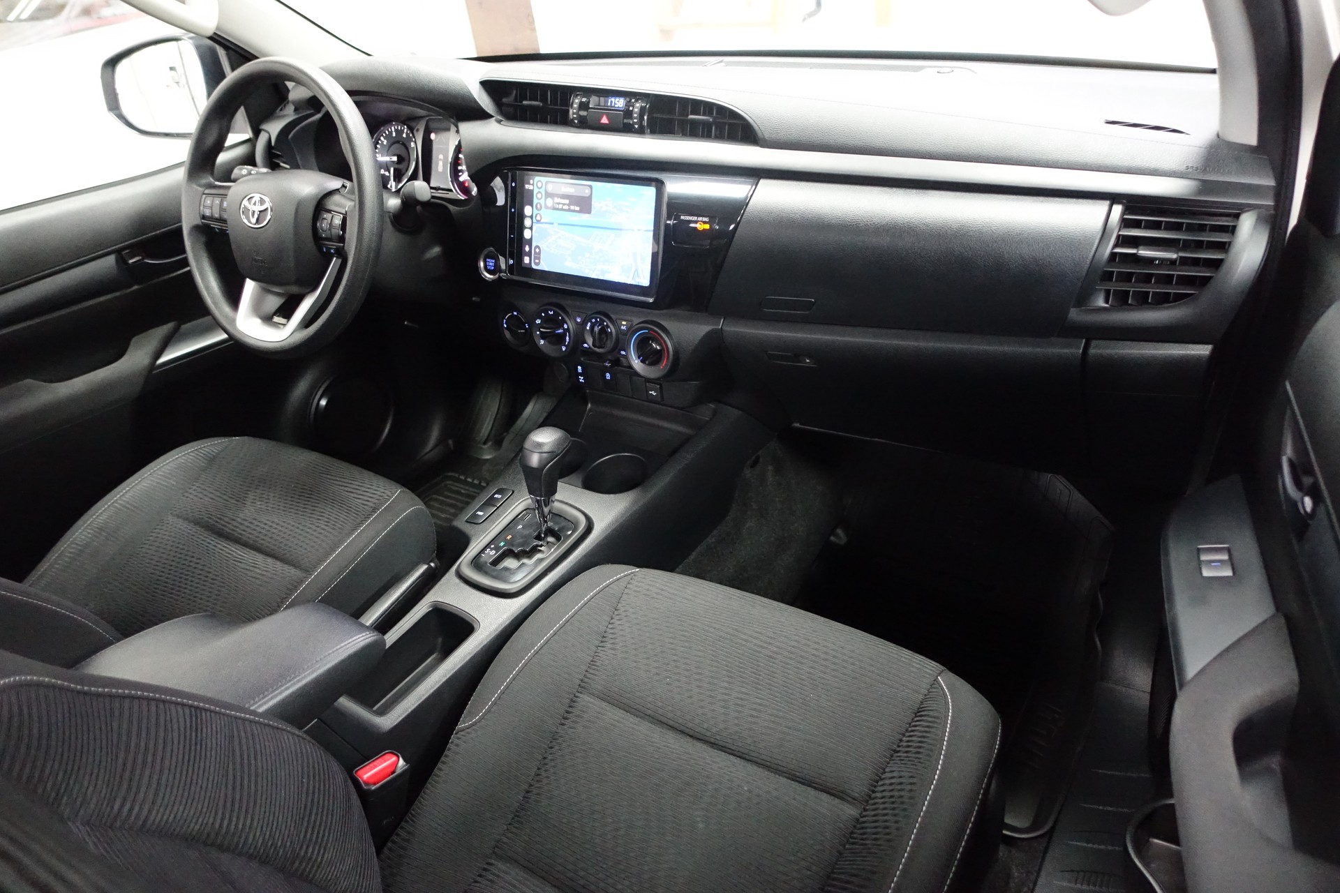 TOYOTA Hilux Extra Cab.-Pick-up 2.4 D-4D 150 Comfort-image-14