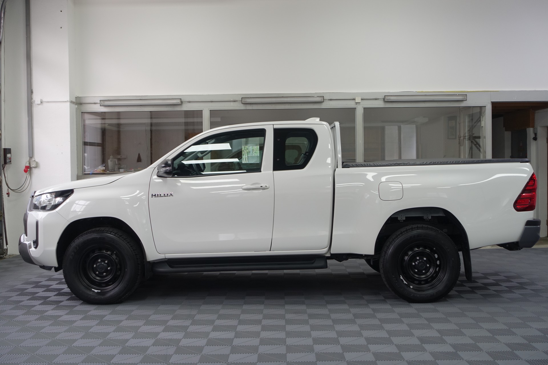 TOYOTA Hilux Extra Cab.-Pick-up 2.4 D-4D 150 Comfort-image-3