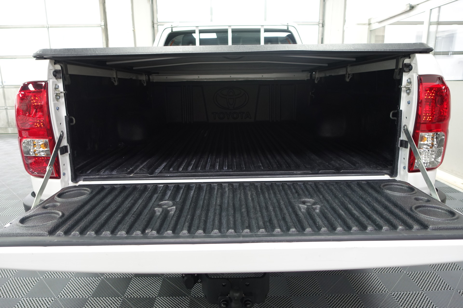 TOYOTA Hilux Extra Cab.-Pick-up 2.4 D-4D 150 Comfort-image-9