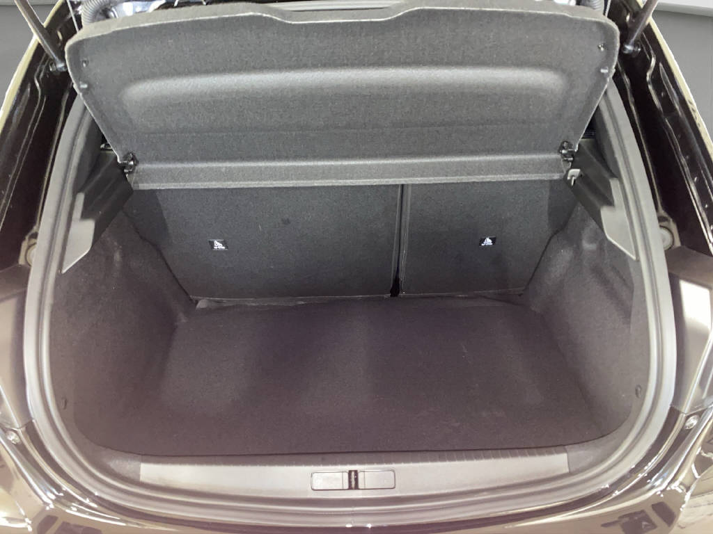 PEUGEOT 208 1.2 Hybrid 145 GT-image-13