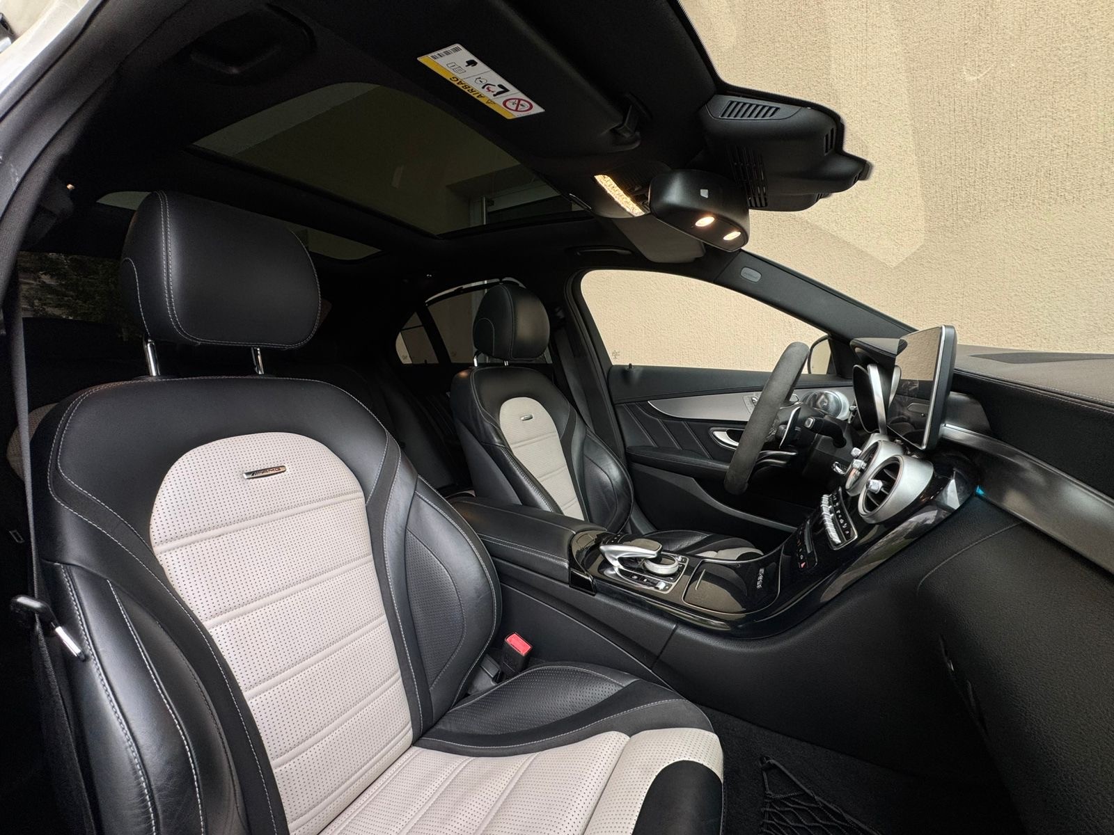 MERCEDES-BENZ C 63 AMG Speedshift-image-11