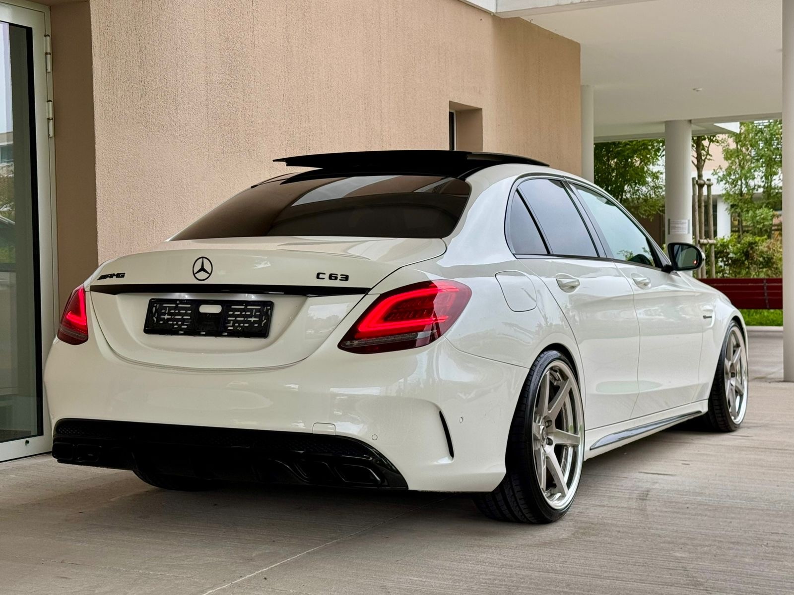 MERCEDES-BENZ C 63 AMG Speedshift-image-6